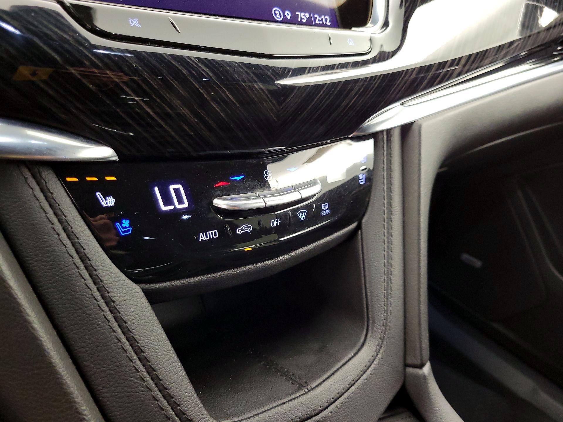 Thumbnail: 2025 Cadillac XT6 - 16