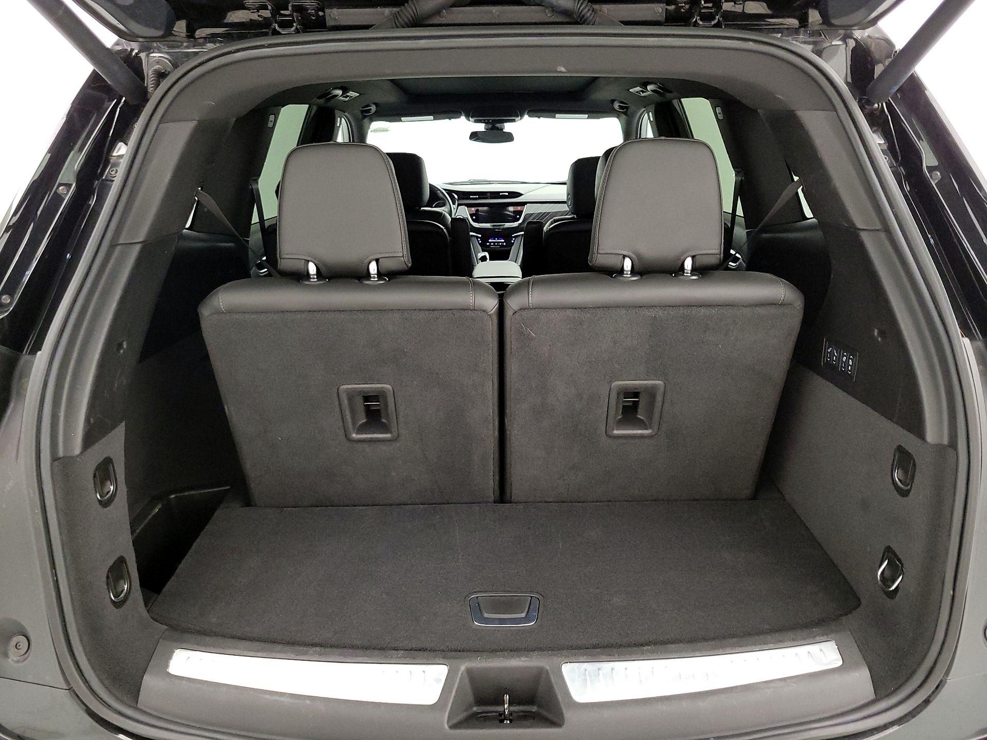 Thumbnail: 2025 Cadillac XT6 - 20