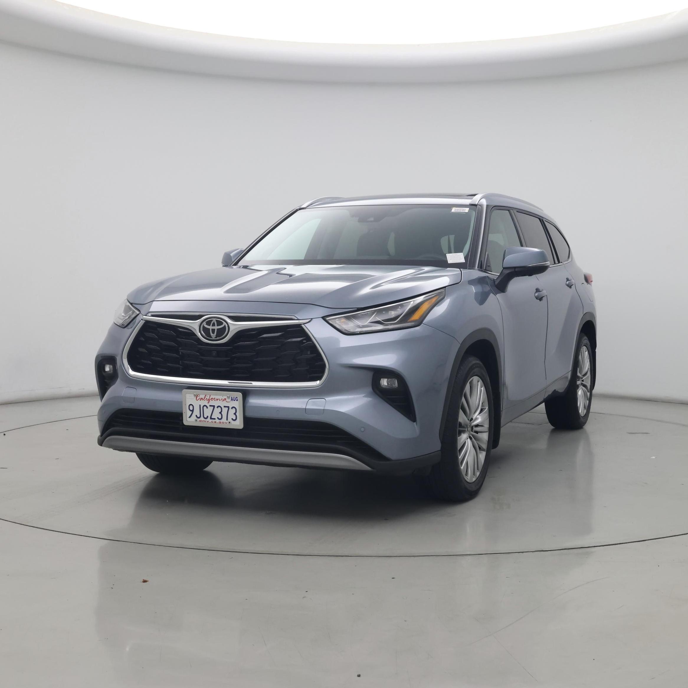 Thumbnail: 2023 Toyota Highlander - 4