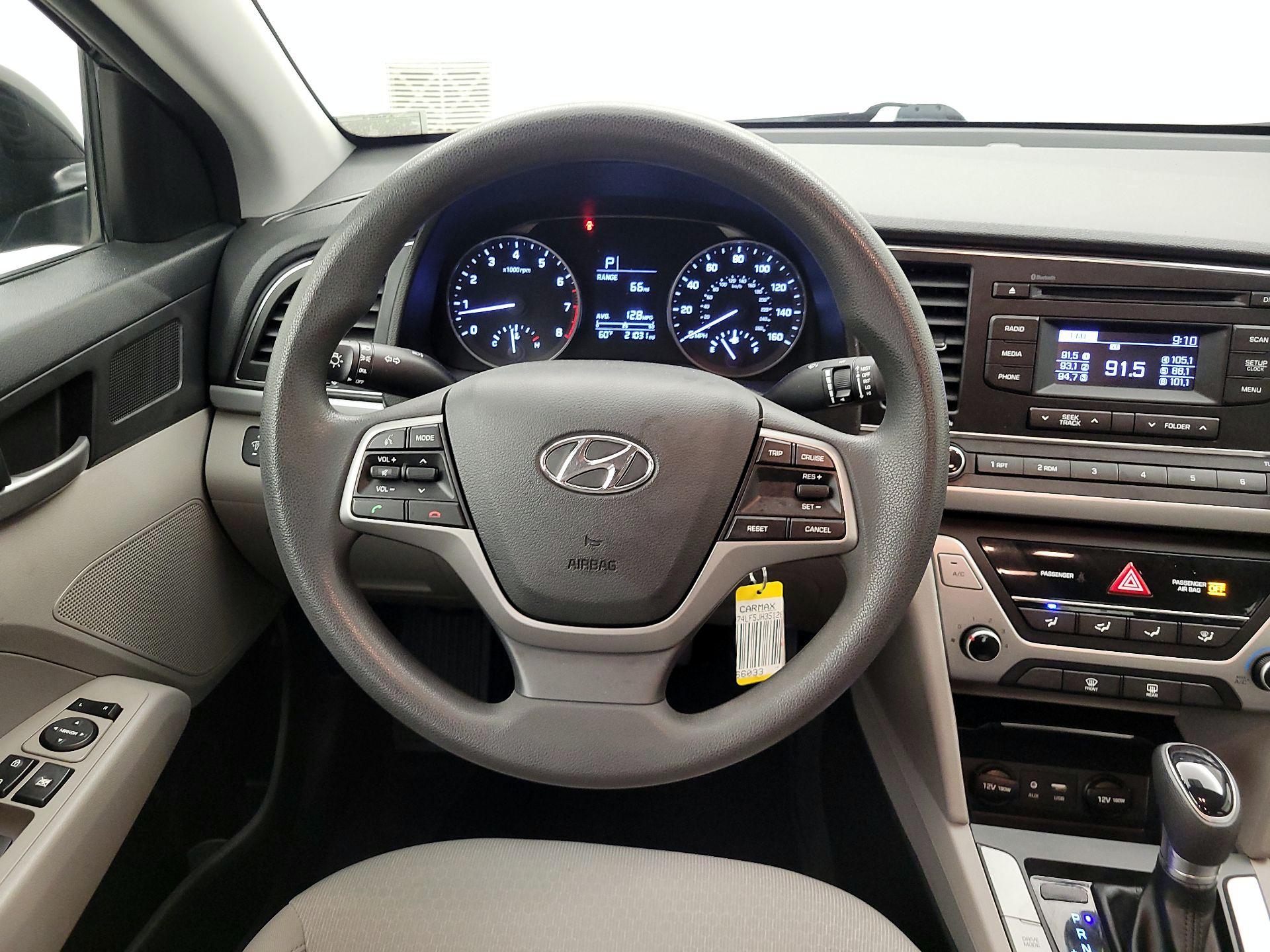 Thumbnail: 2018 Hyundai Elantra - 10