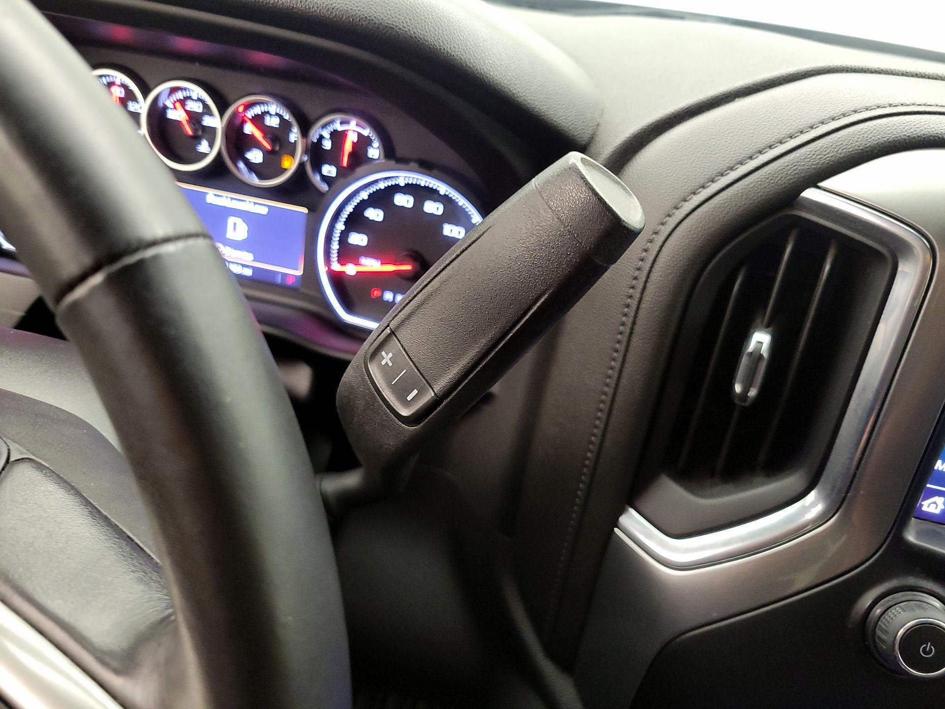 Thumbnail: 2022 Chevrolet Silverado 1500 - 16
