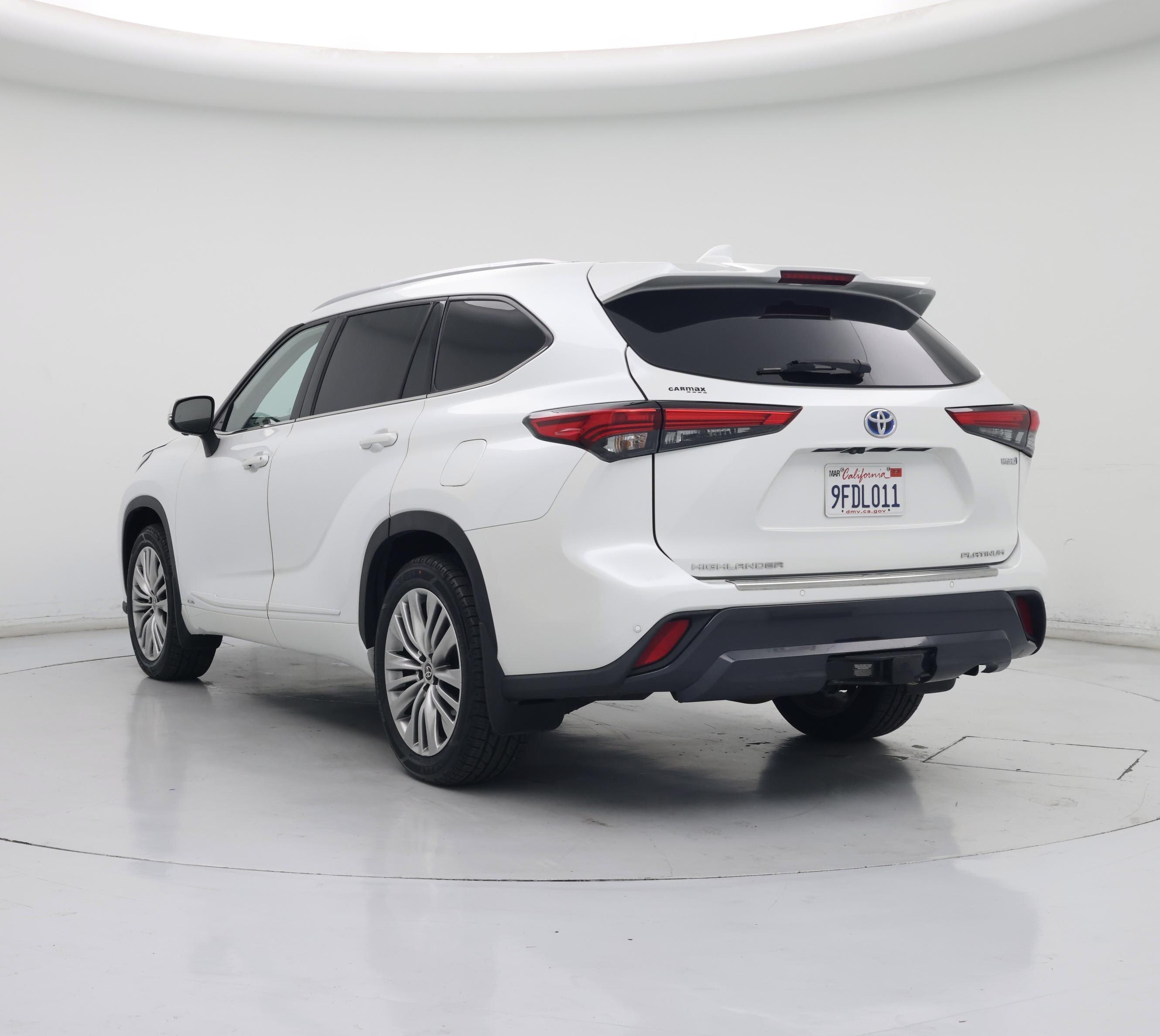 Thumbnail: 2023 Toyota Highlander - 2