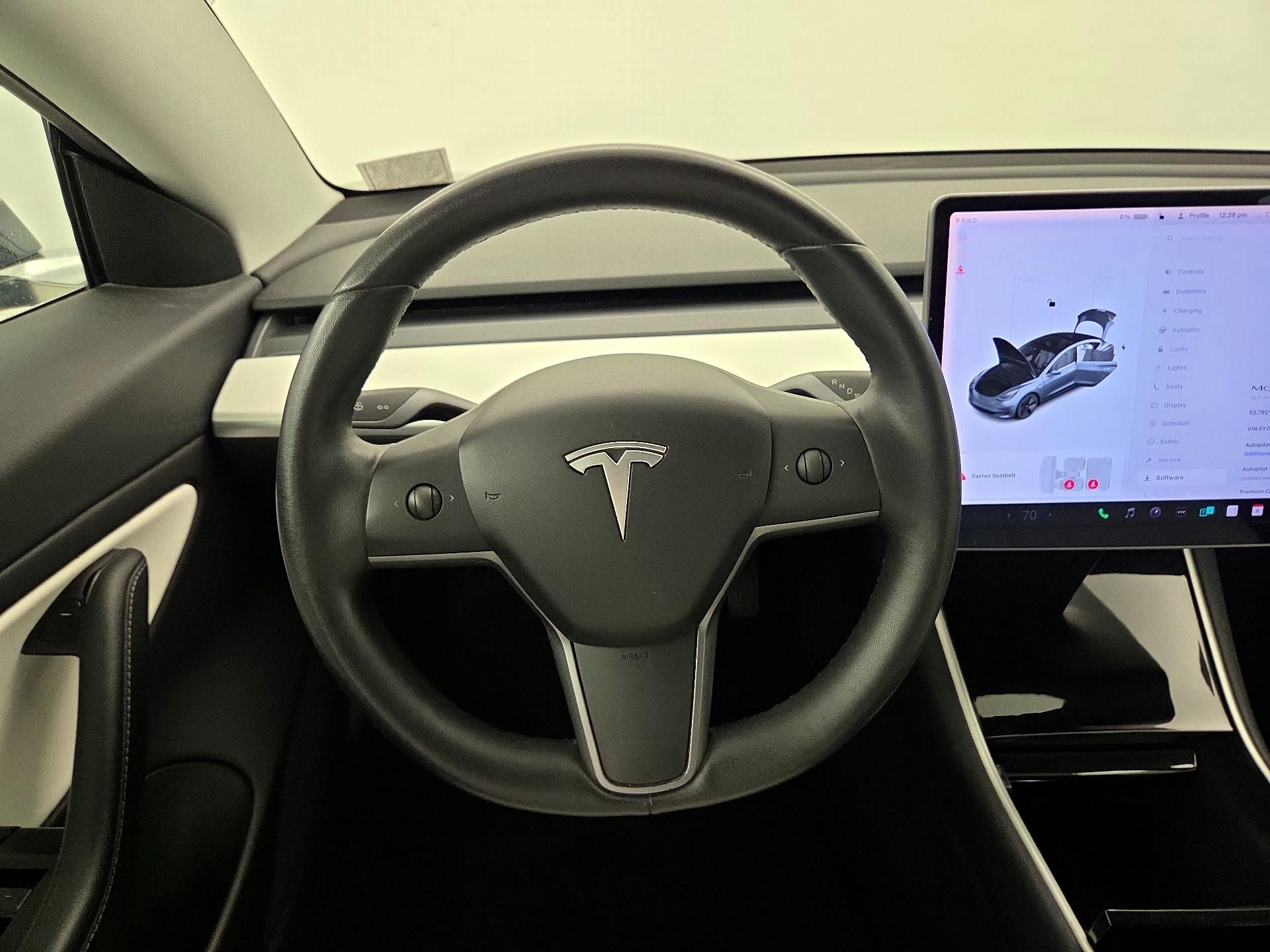 Thumbnail: 2020 Tesla Model 3 - 10