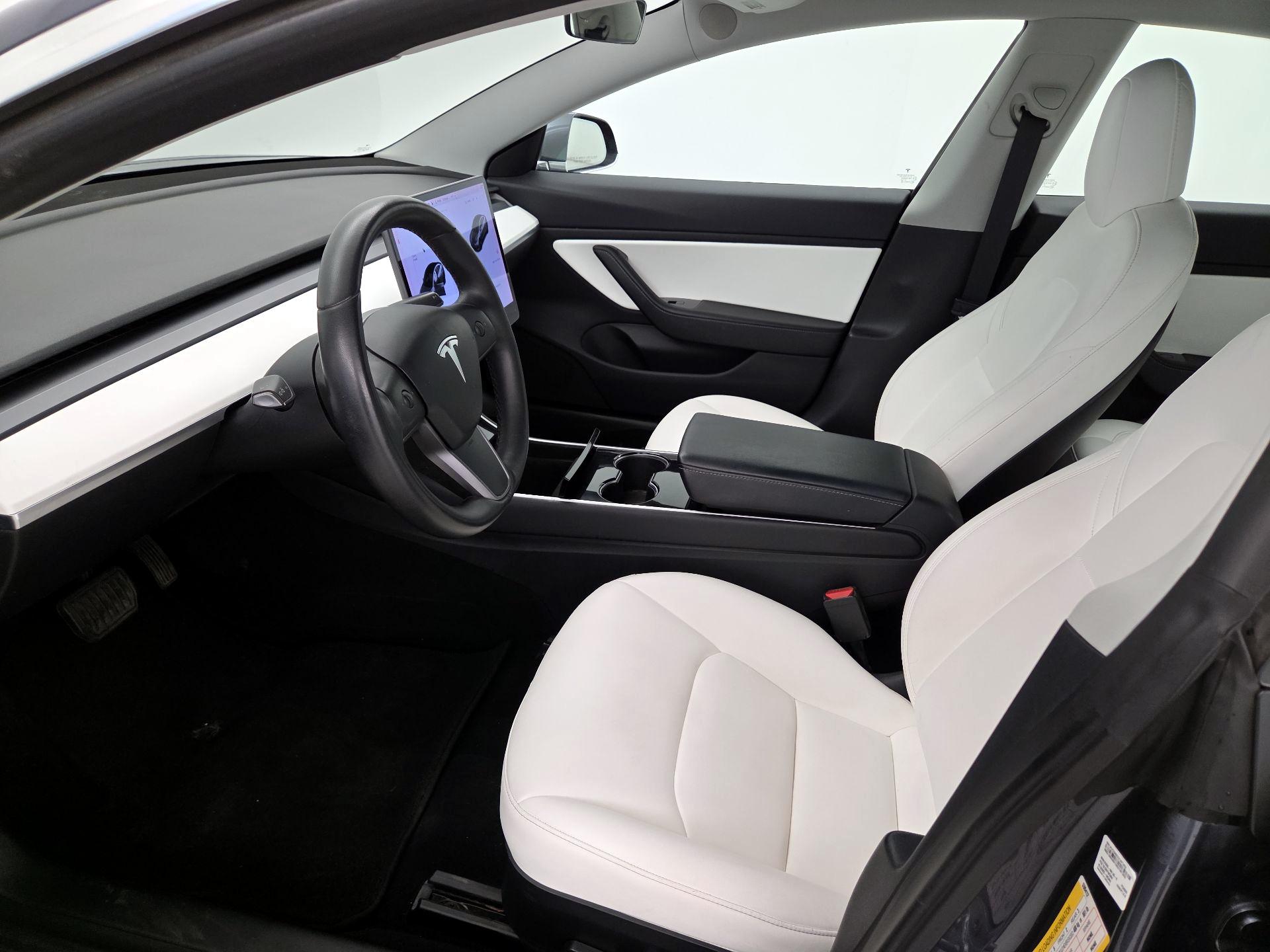 Thumbnail: 2020 Tesla Model 3 - 11