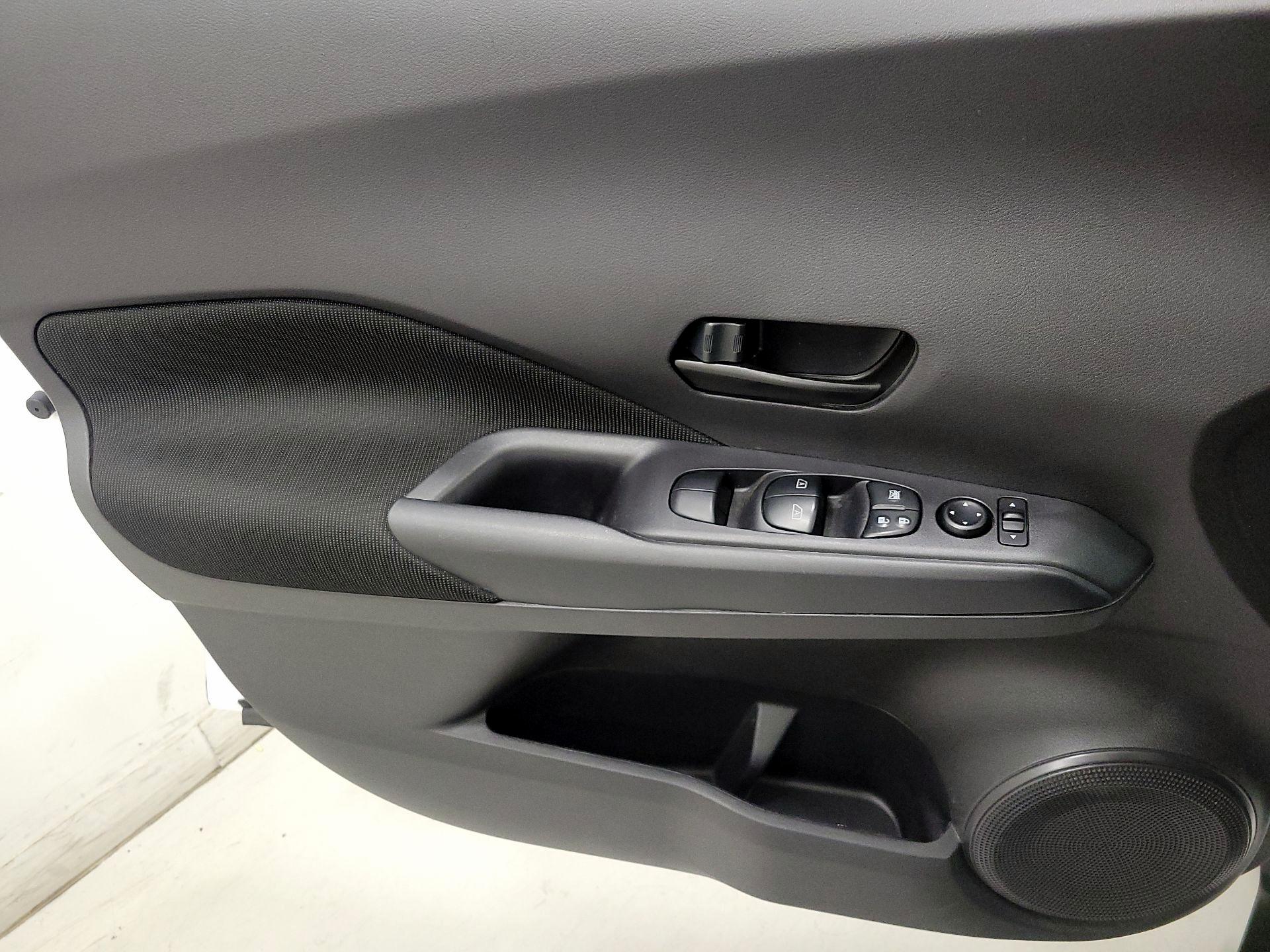 Thumbnail: 2024 Nissan Kicks - 12