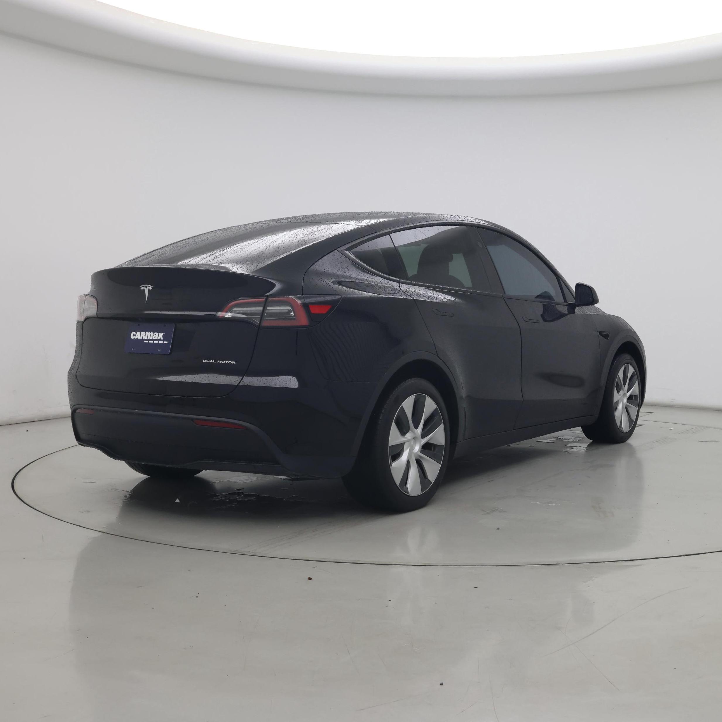 Thumbnail: 2023 Tesla Model Y - 8