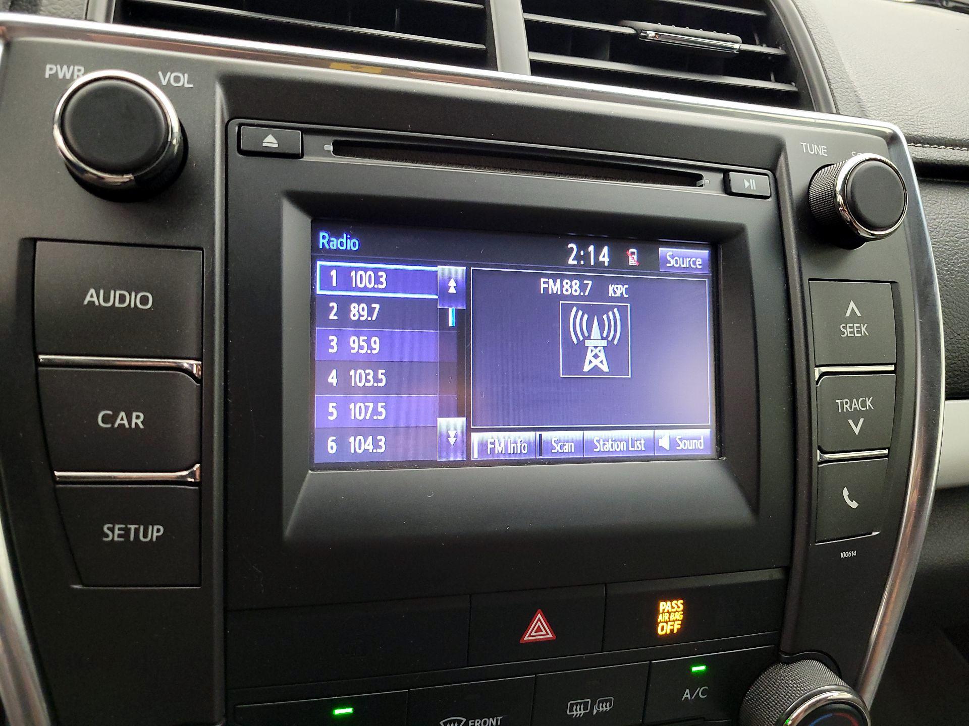 Thumbnail: 2017 Toyota Camry - 15