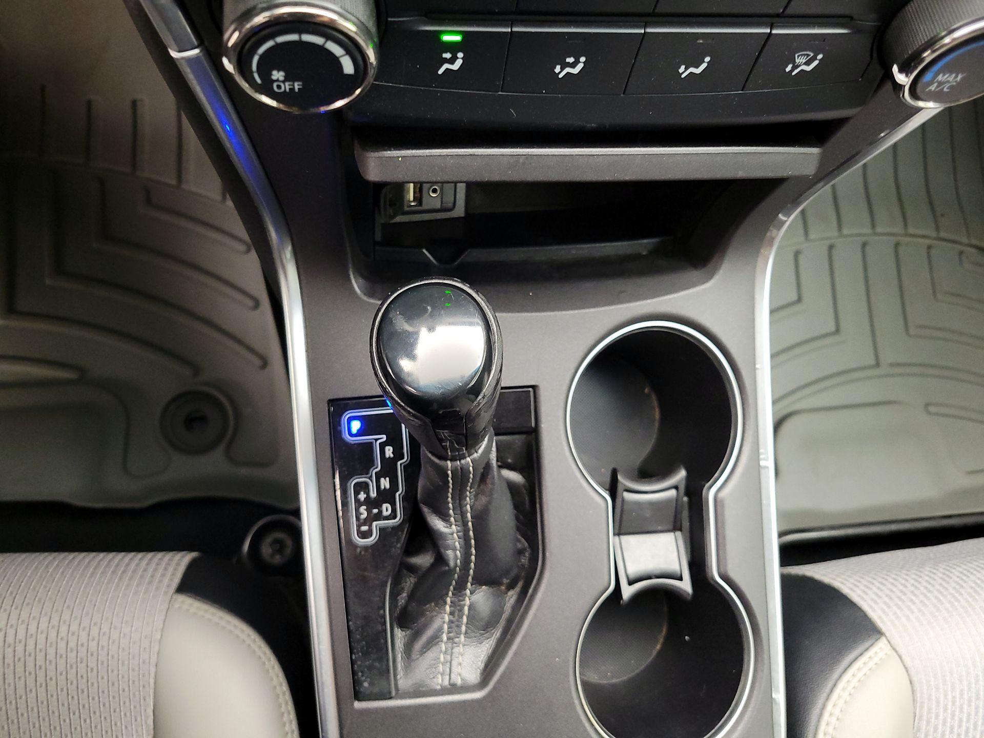 Thumbnail: 2017 Toyota Camry - 17