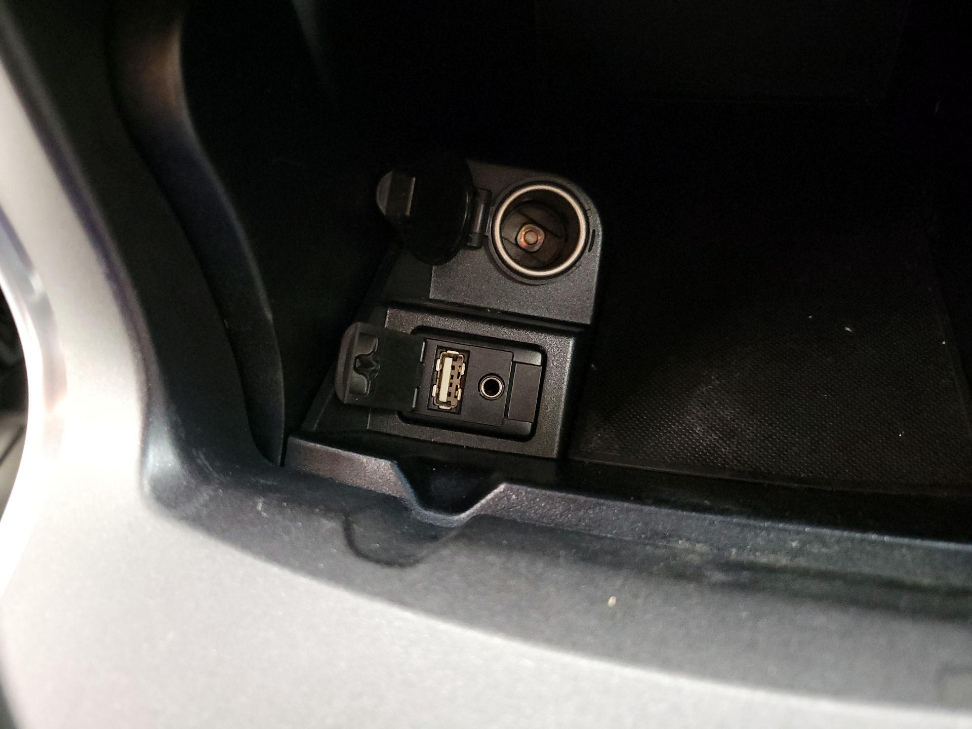 Thumbnail: 2017 Toyota Camry - 18