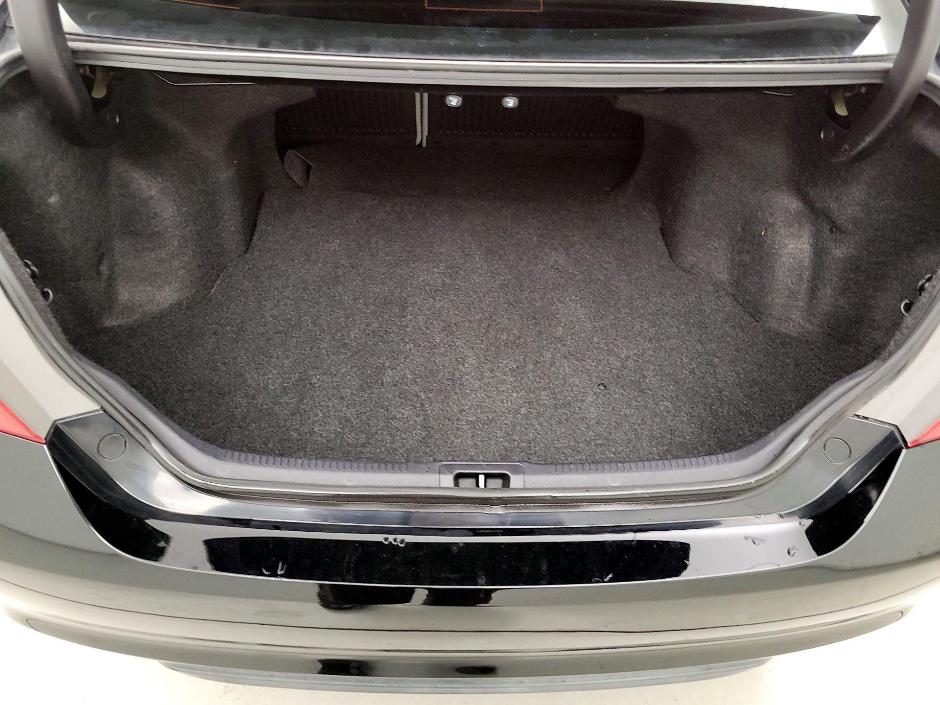 Thumbnail: 2017 Toyota Camry - 20