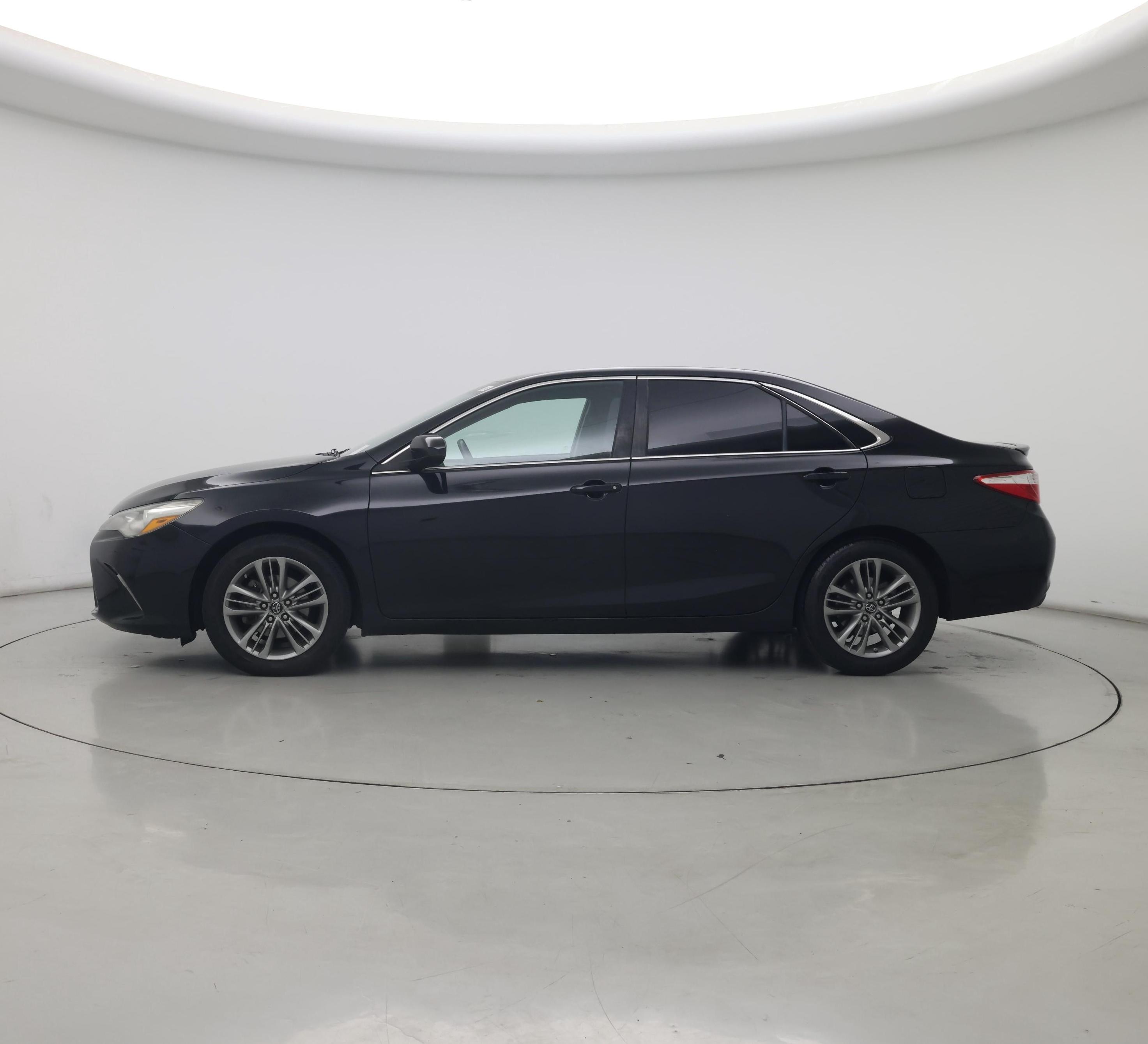 Thumbnail: 2017 Toyota Camry - 3