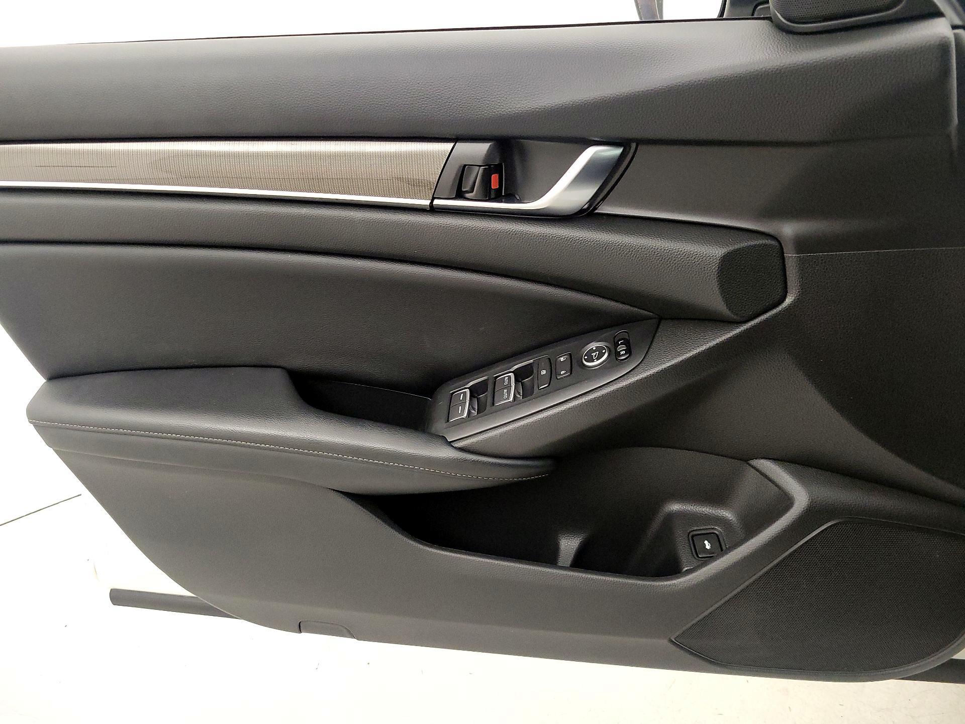 Thumbnail: 2018 Honda Accord - 12