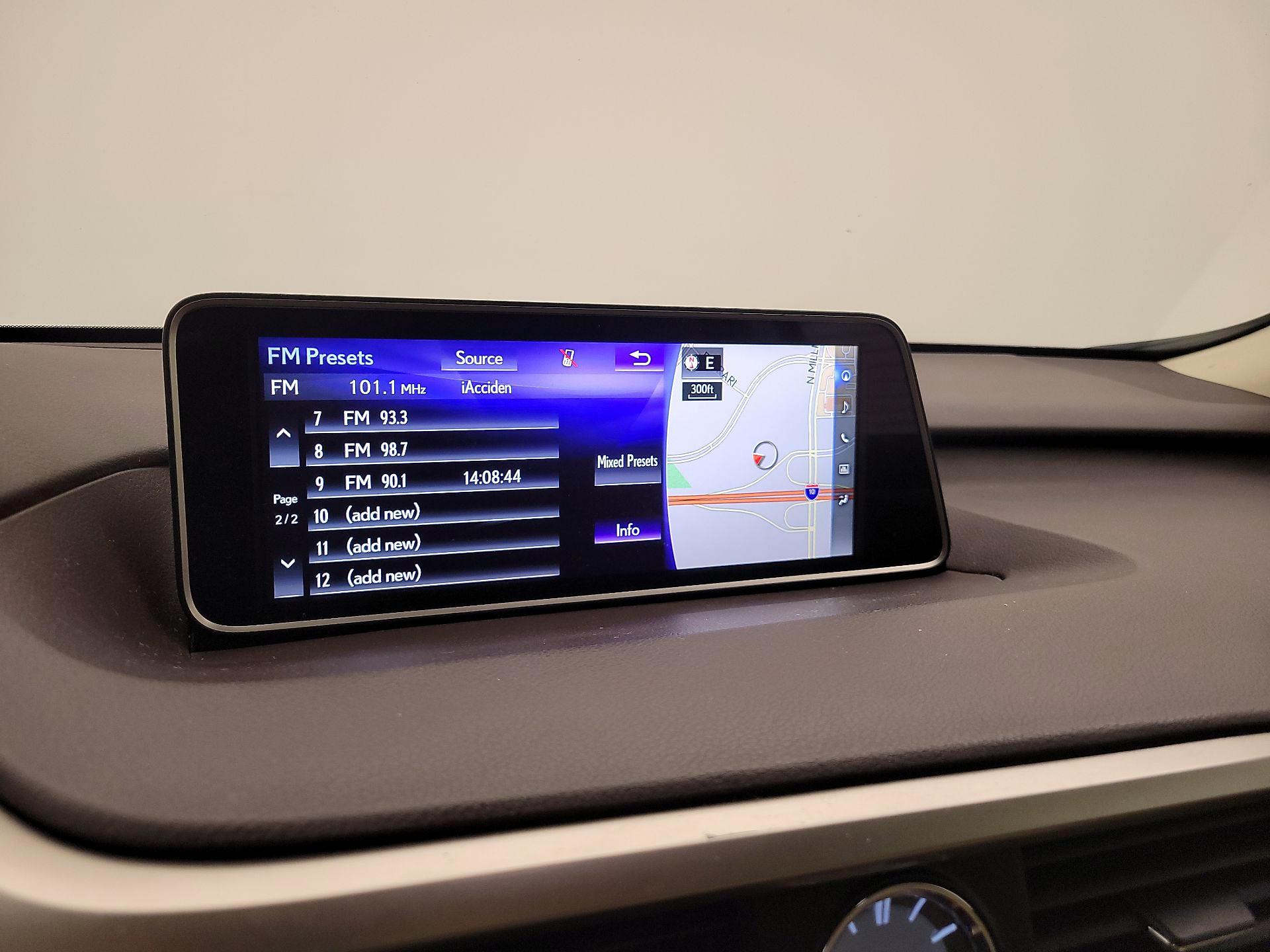 Thumbnail: 2017 Lexus RX - 14