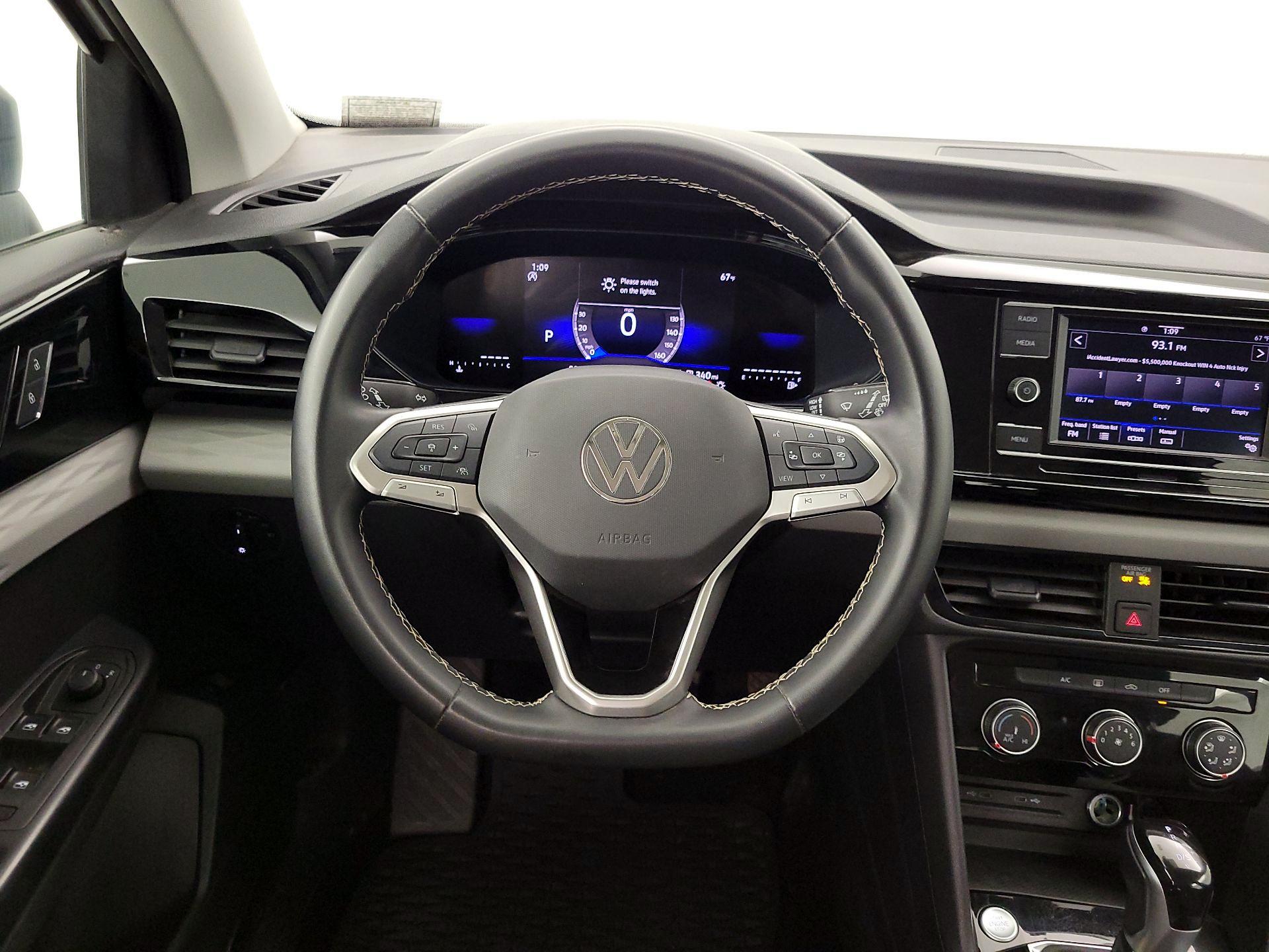 Thumbnail: 2024 Volkswagen Taos - 10