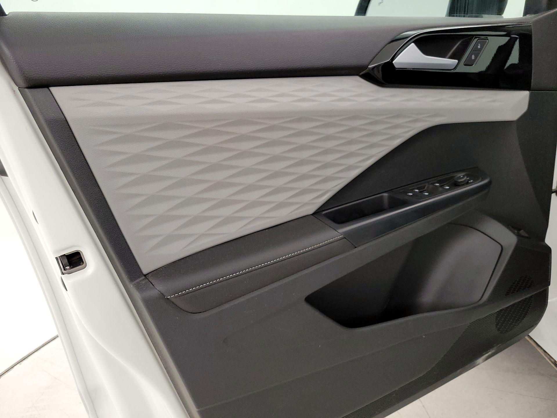 Thumbnail: 2024 Volkswagen Taos - 12