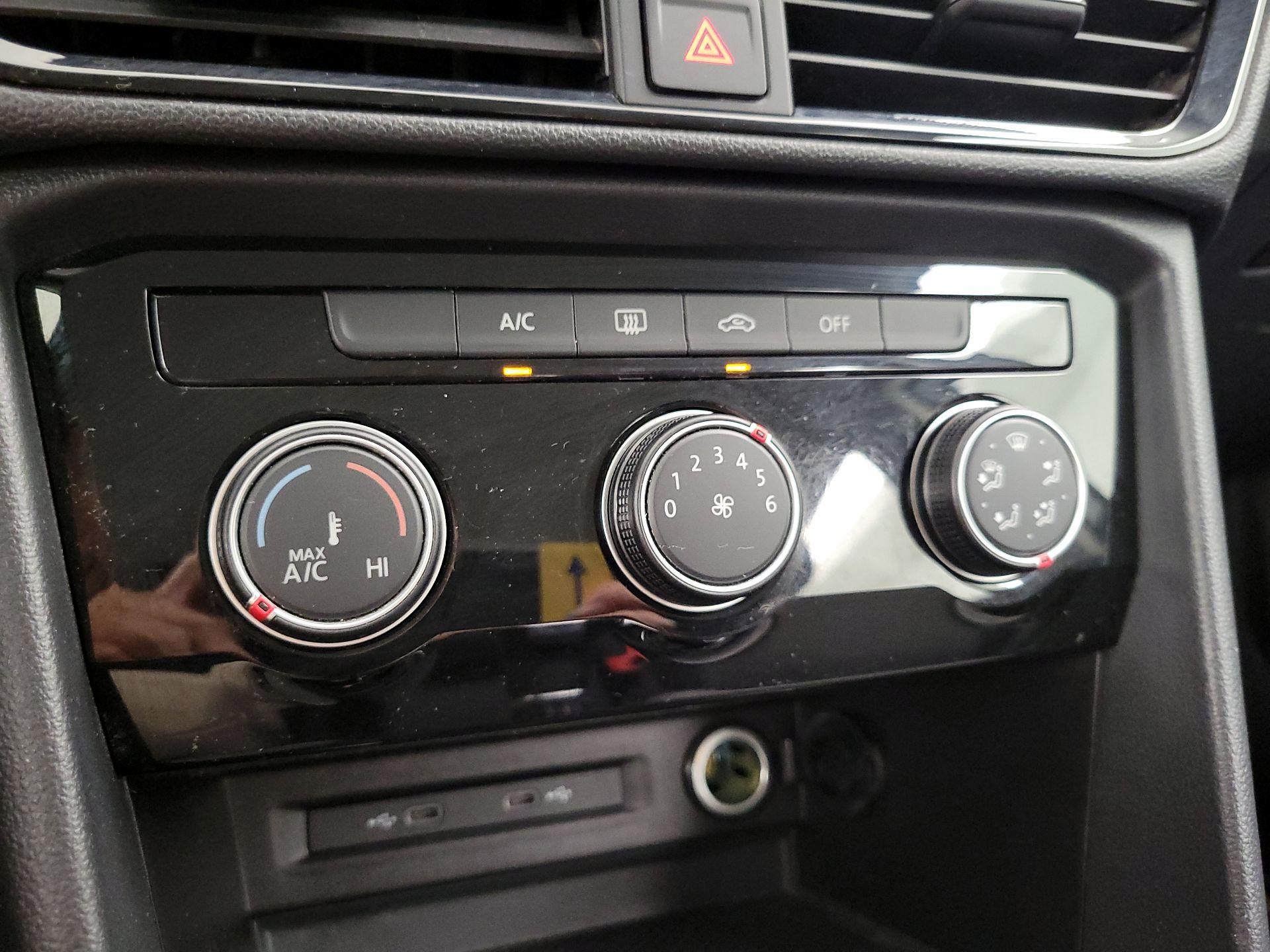 Thumbnail: 2024 Volkswagen Taos - 16