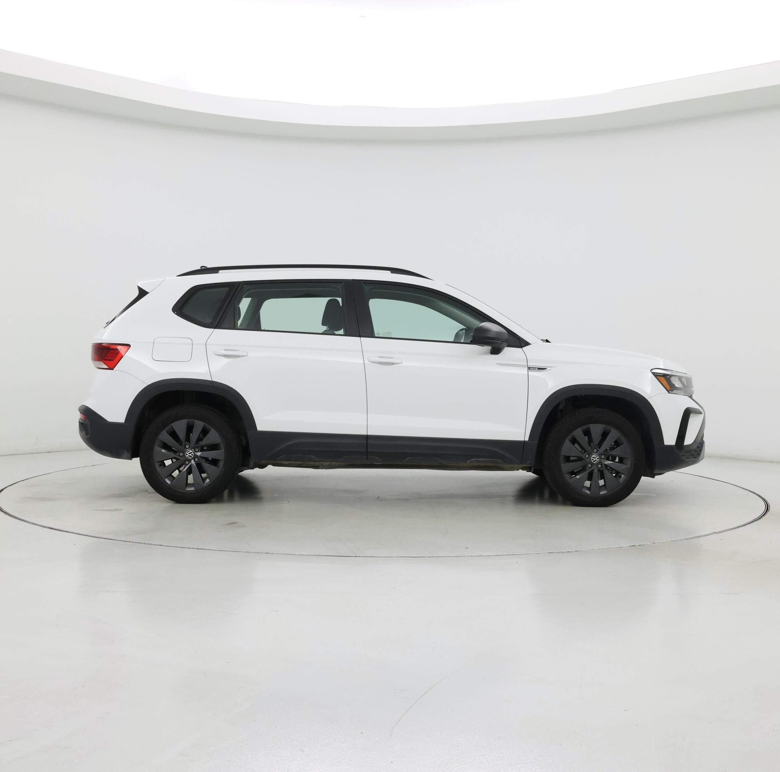 Thumbnail: 2024 Volkswagen Taos - 7