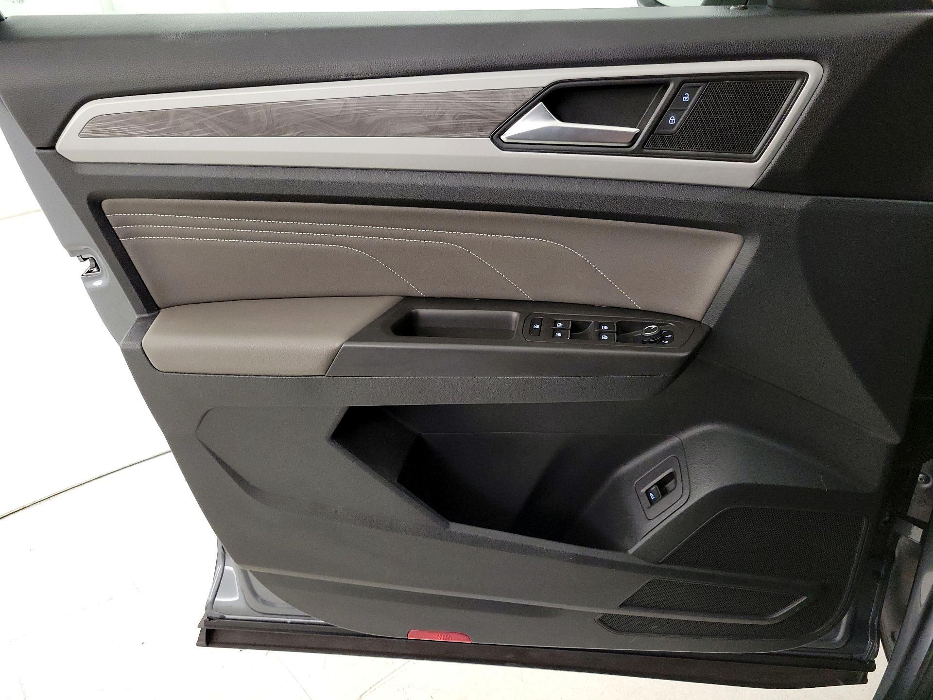 Thumbnail: 2023 Volkswagen Atlas - 12