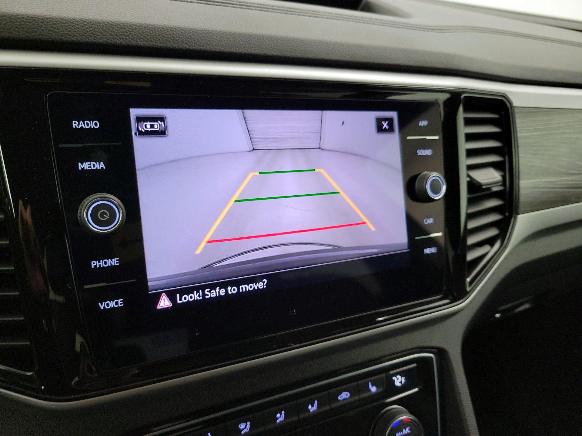 Thumbnail: 2023 Volkswagen Atlas - 14