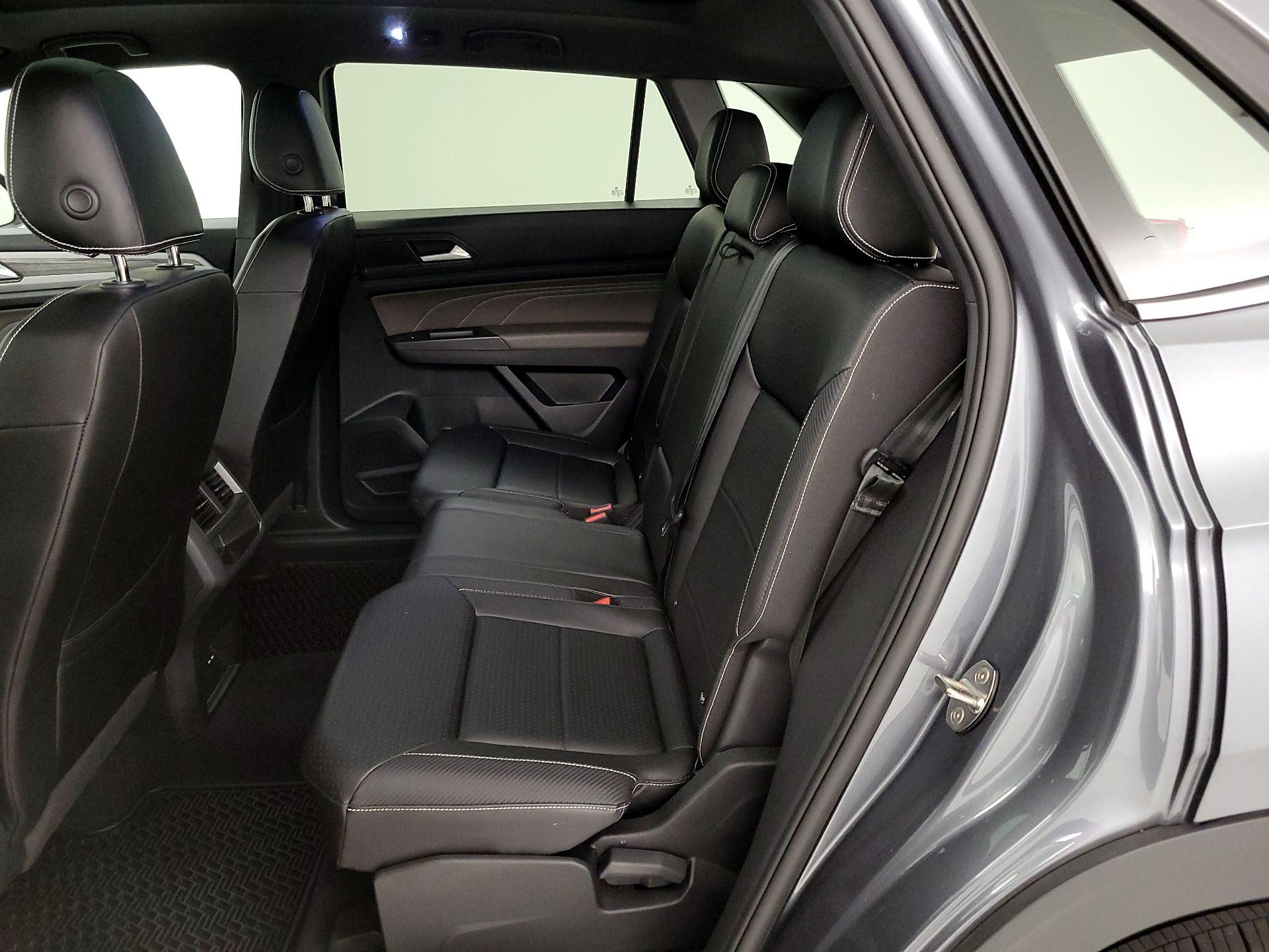 Thumbnail: 2023 Volkswagen Atlas - 20