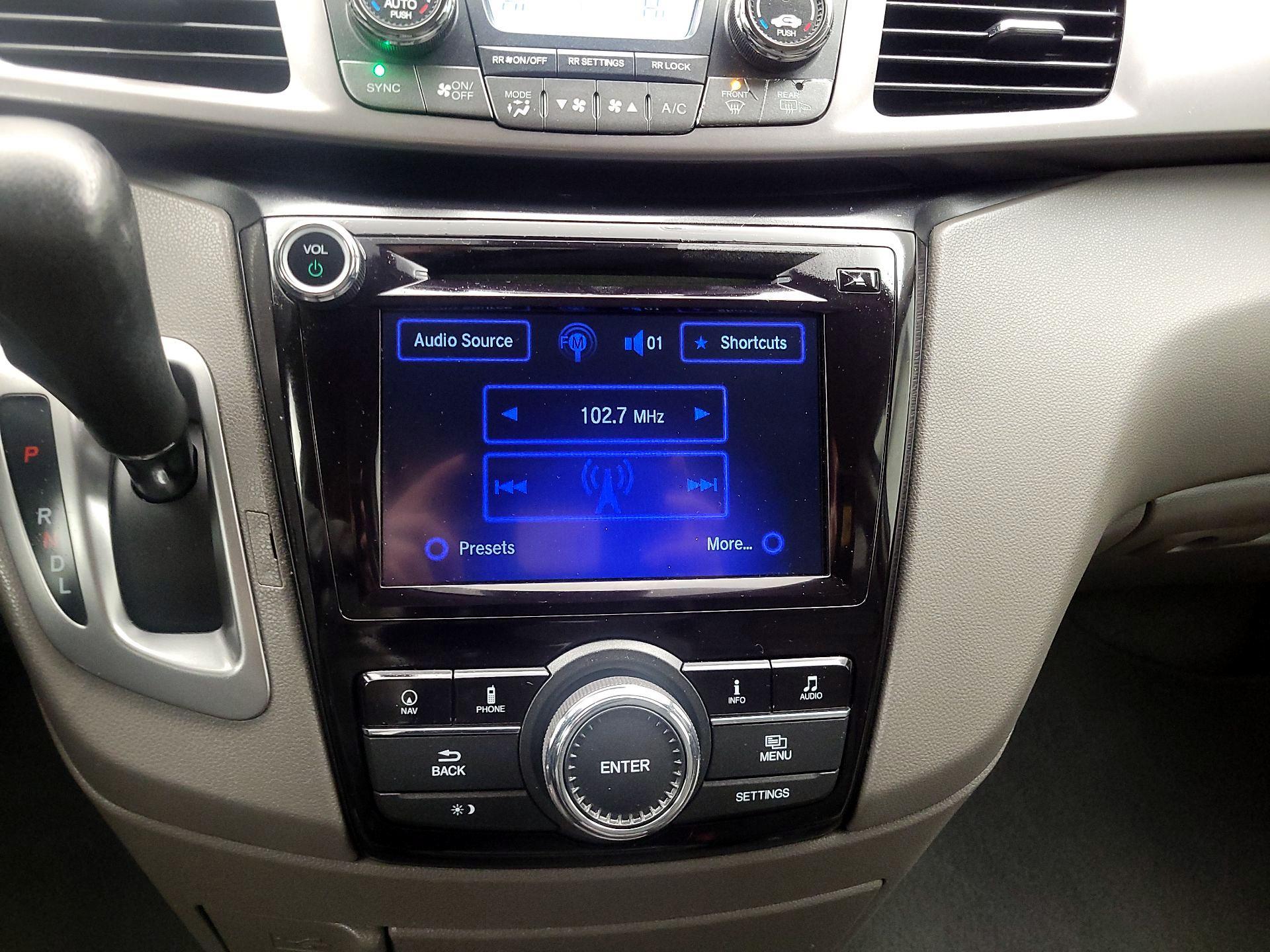 Thumbnail: 2017 Honda Odyssey - 16