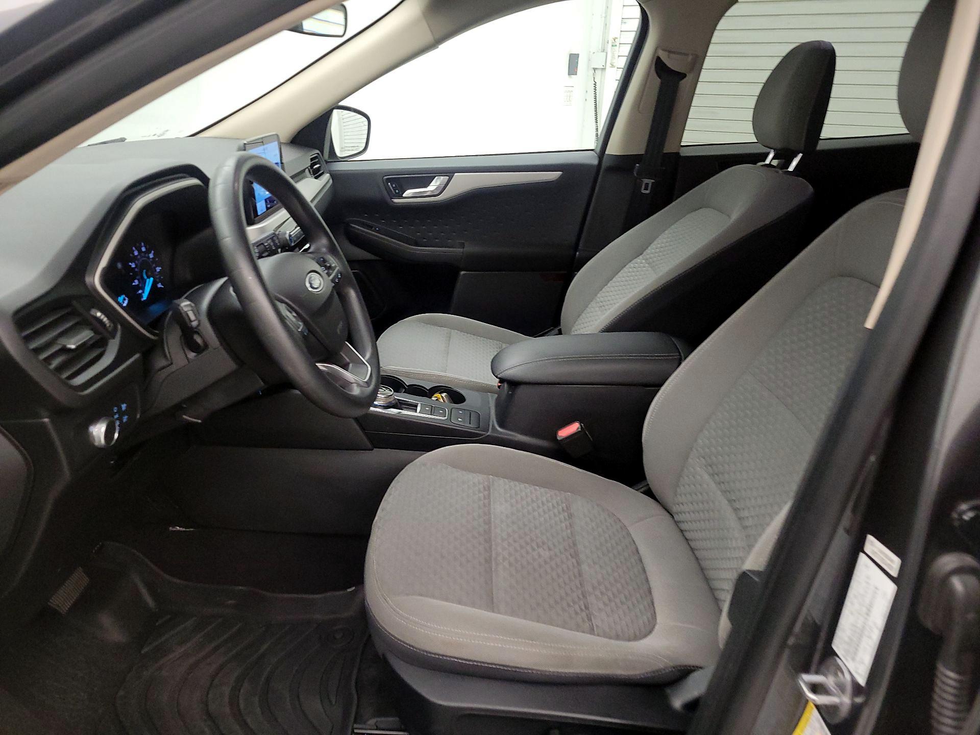 Thumbnail: 2020 Ford Escape - 11