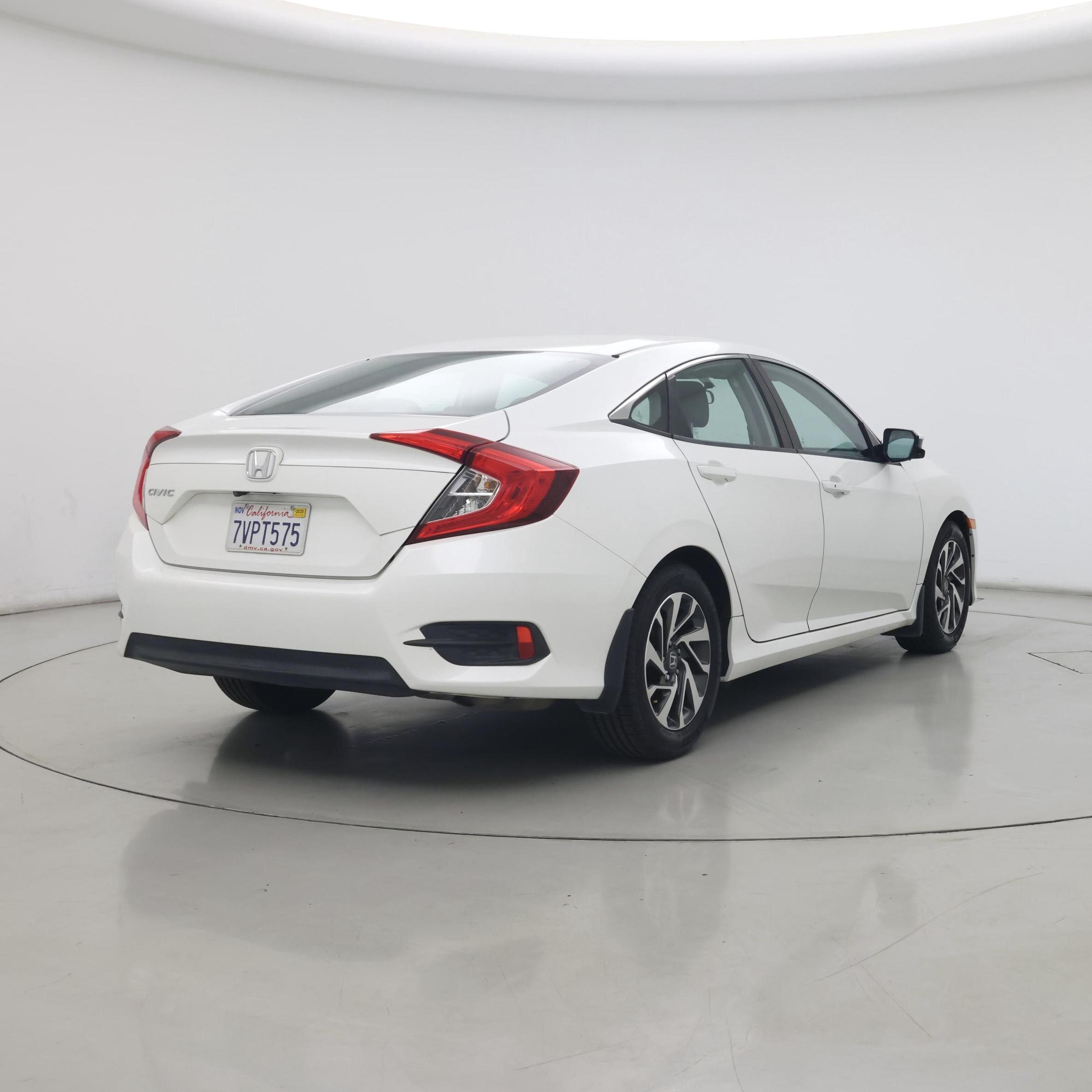 Thumbnail: 2016 Honda Civic - 8