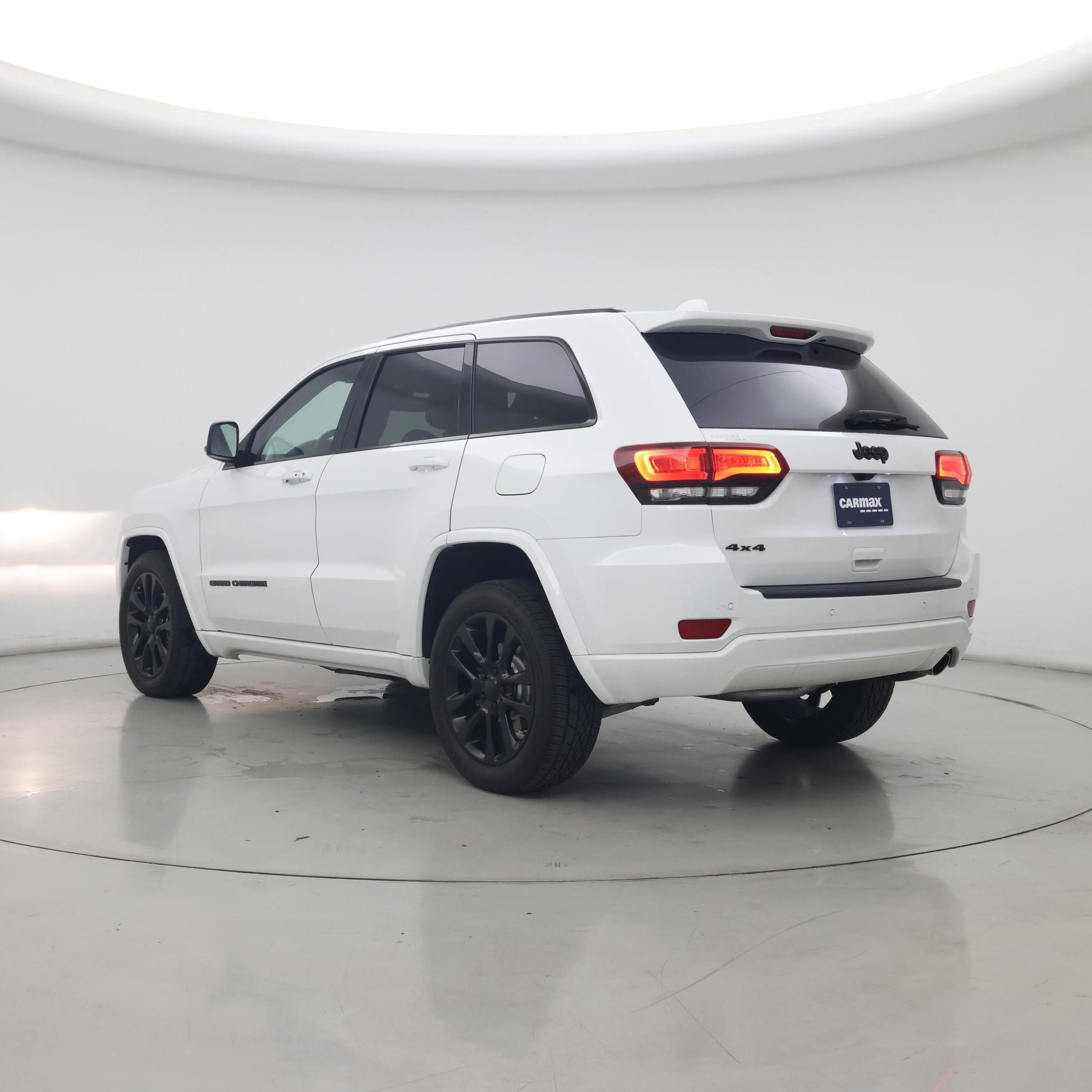 Thumbnail: 2018 Jeep Grand Cherokee - 2