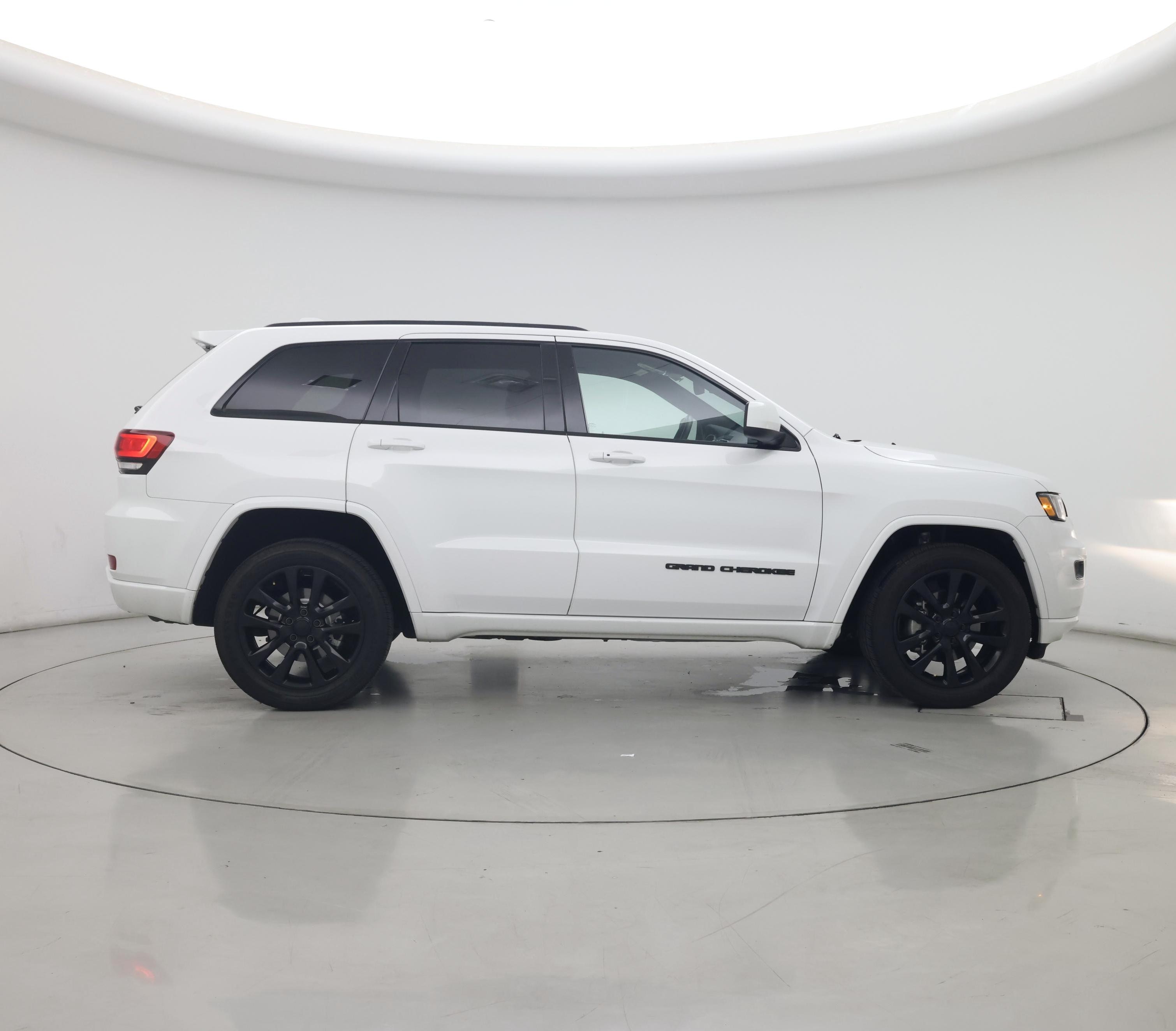 Thumbnail: 2018 Jeep Grand Cherokee - 7