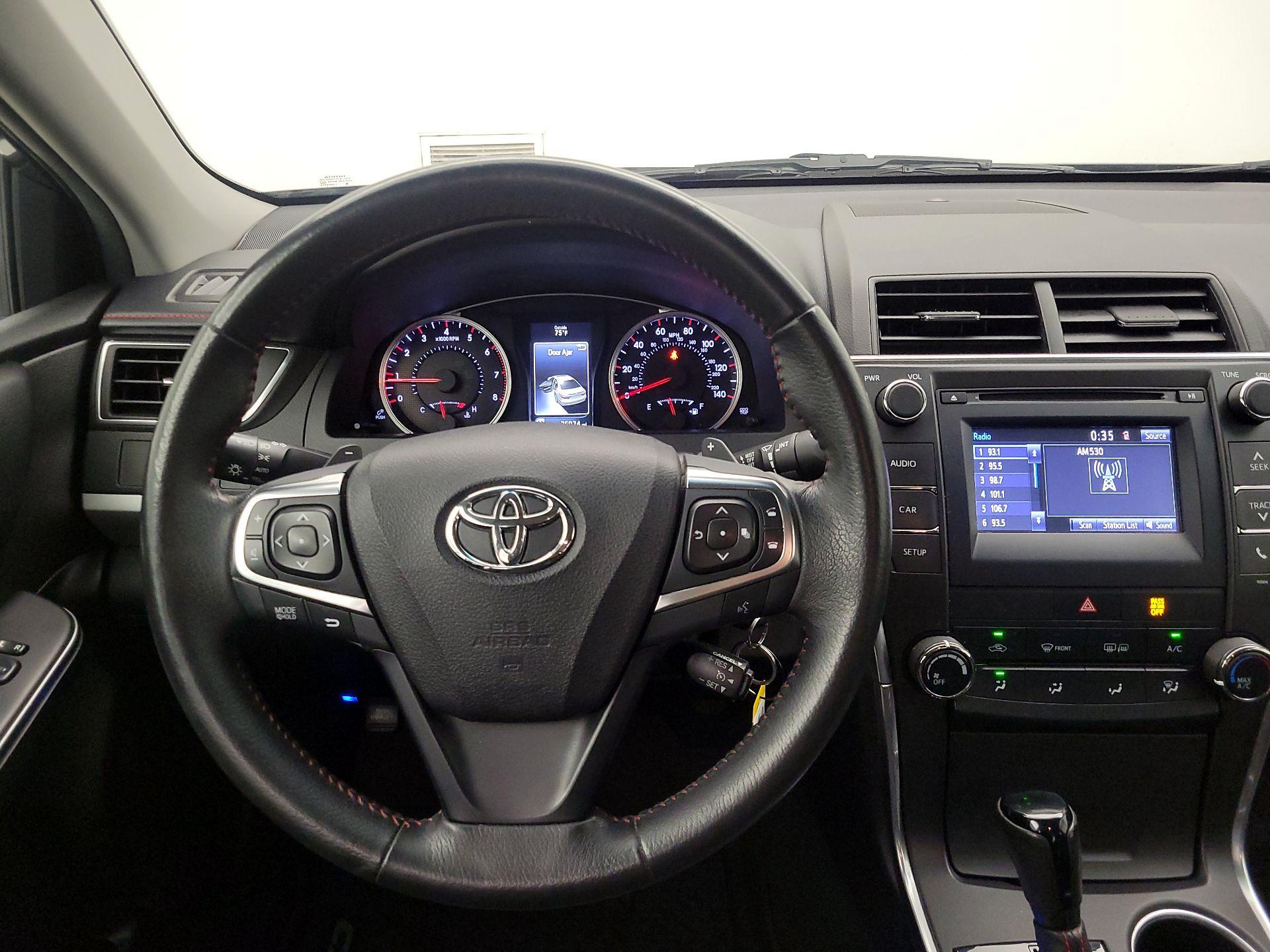 Thumbnail: 2017 Toyota Camry - 10