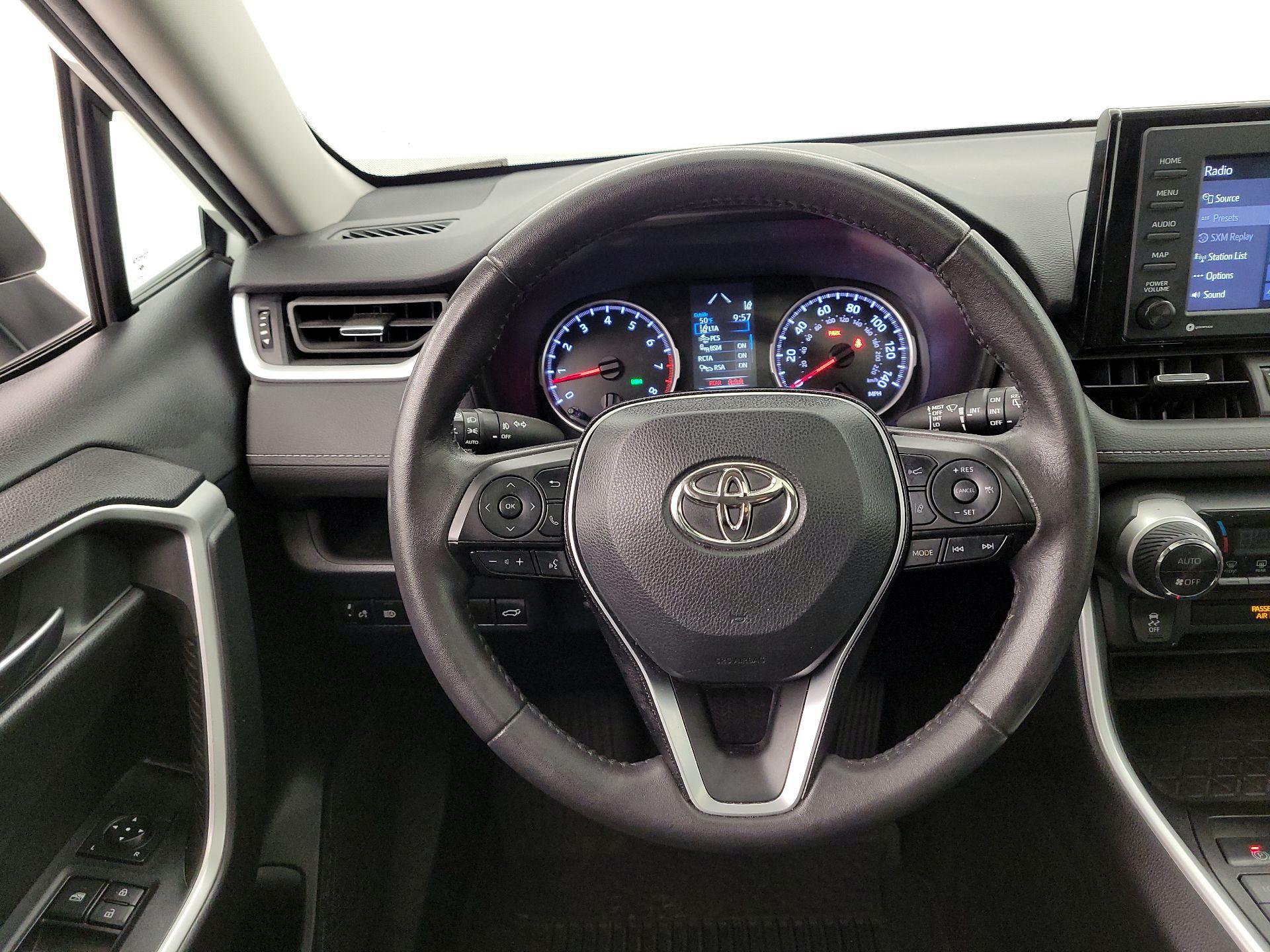 Thumbnail: 2022 Toyota RAV4 - 10