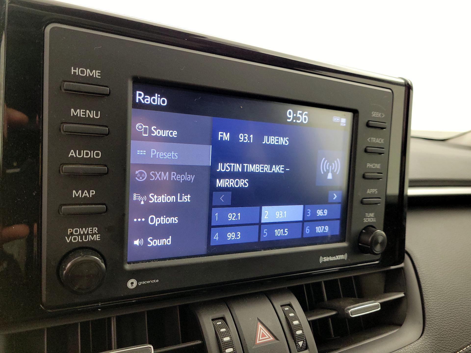 Thumbnail: 2022 Toyota RAV4 - 15