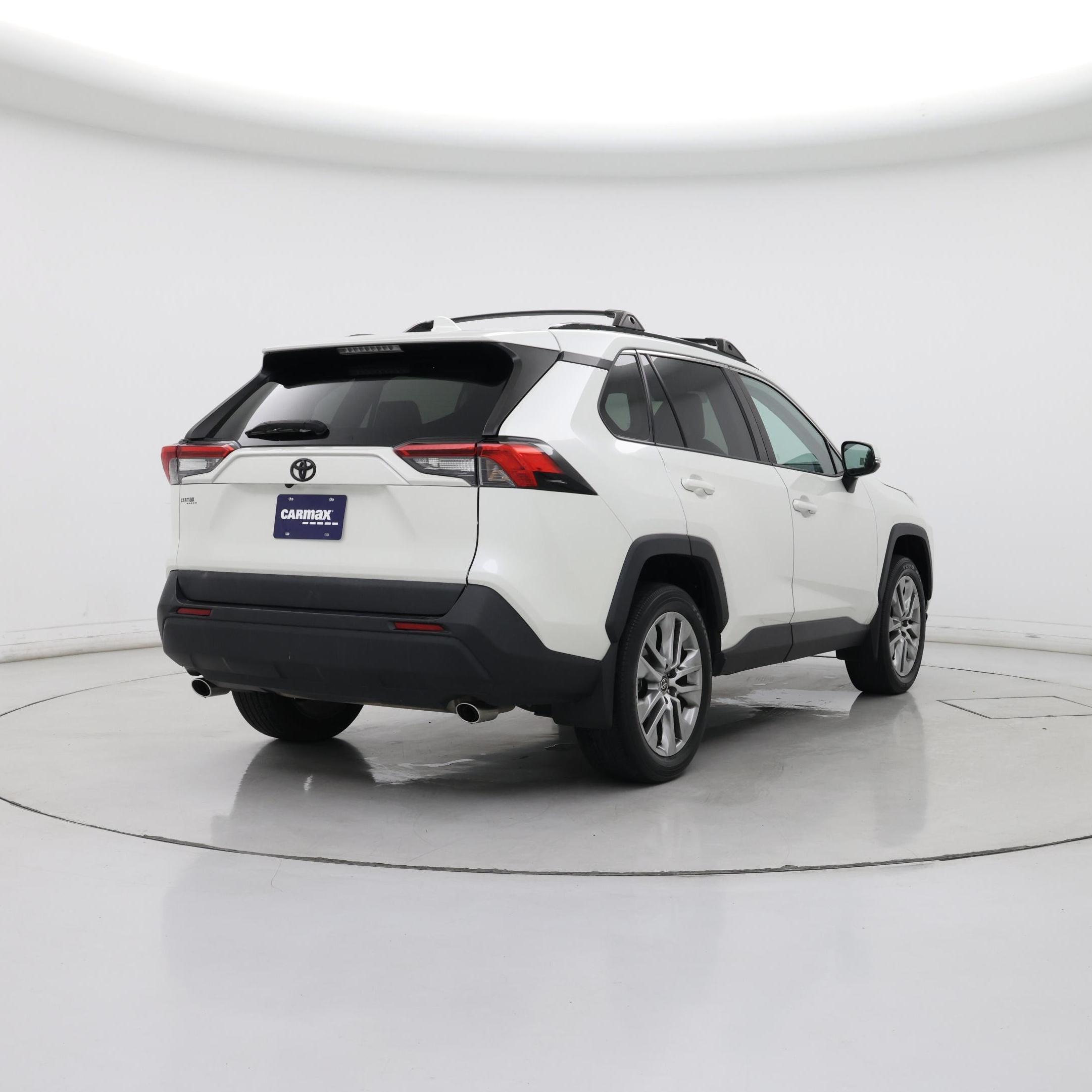 Thumbnail: 2022 Toyota RAV4 - 8