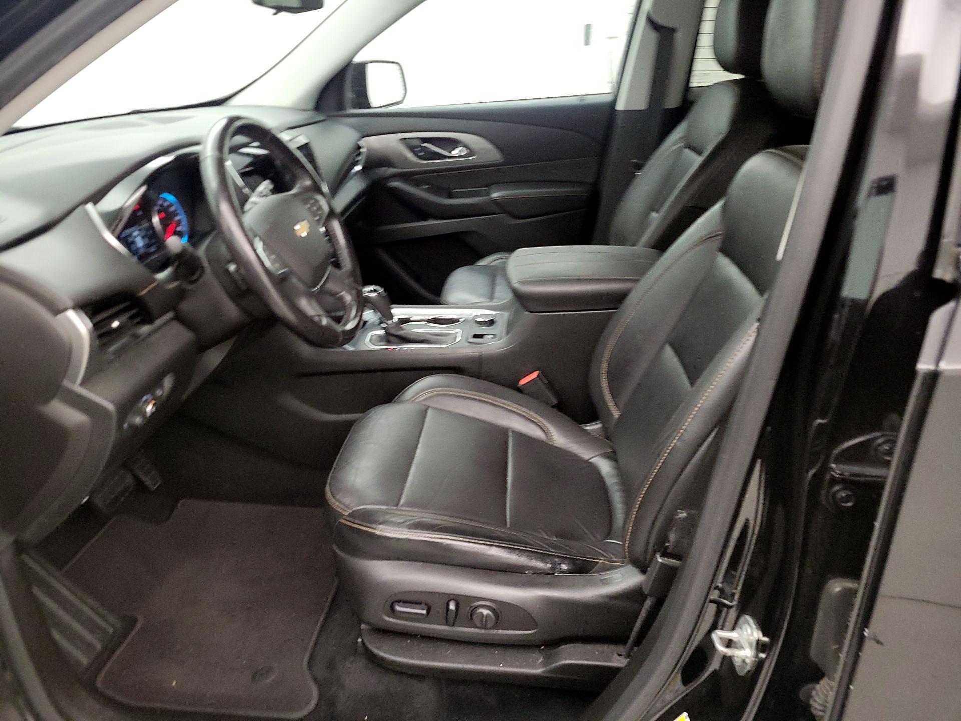 Thumbnail: 2018 Chevrolet Traverse - 11