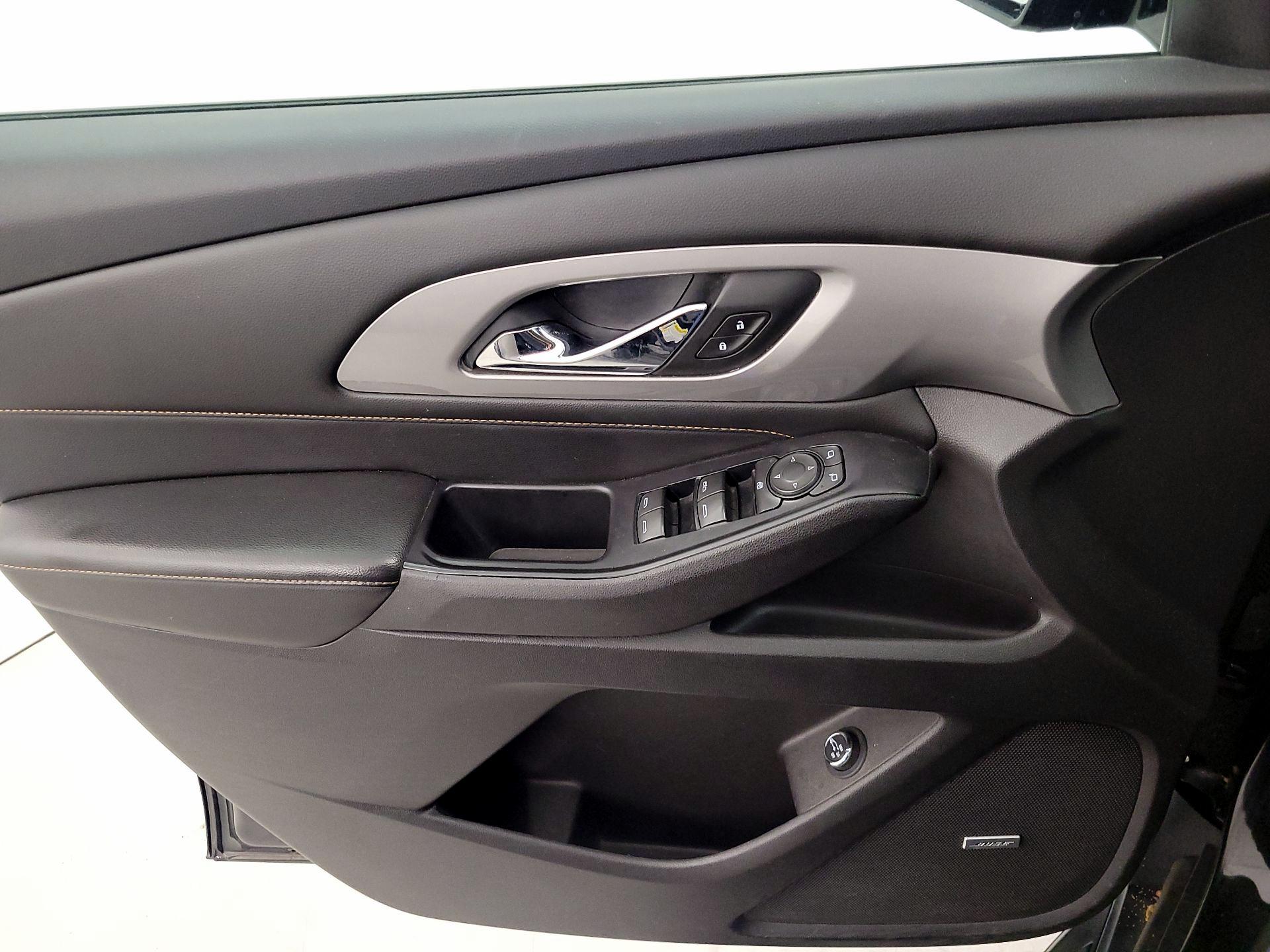 Thumbnail: 2018 Chevrolet Traverse - 12