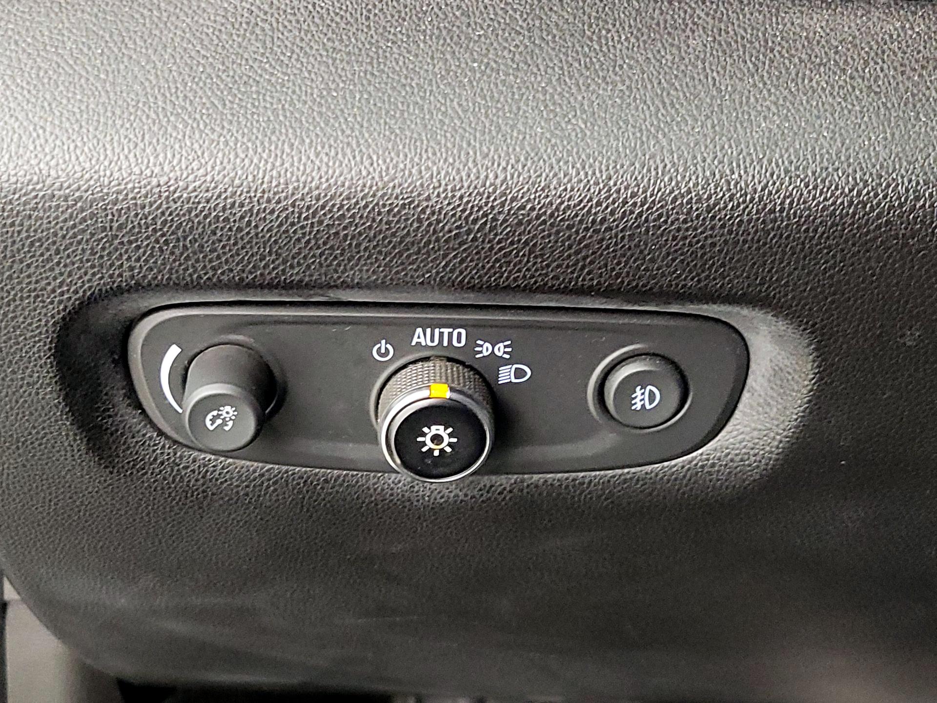 Thumbnail: 2018 Chevrolet Traverse - 13