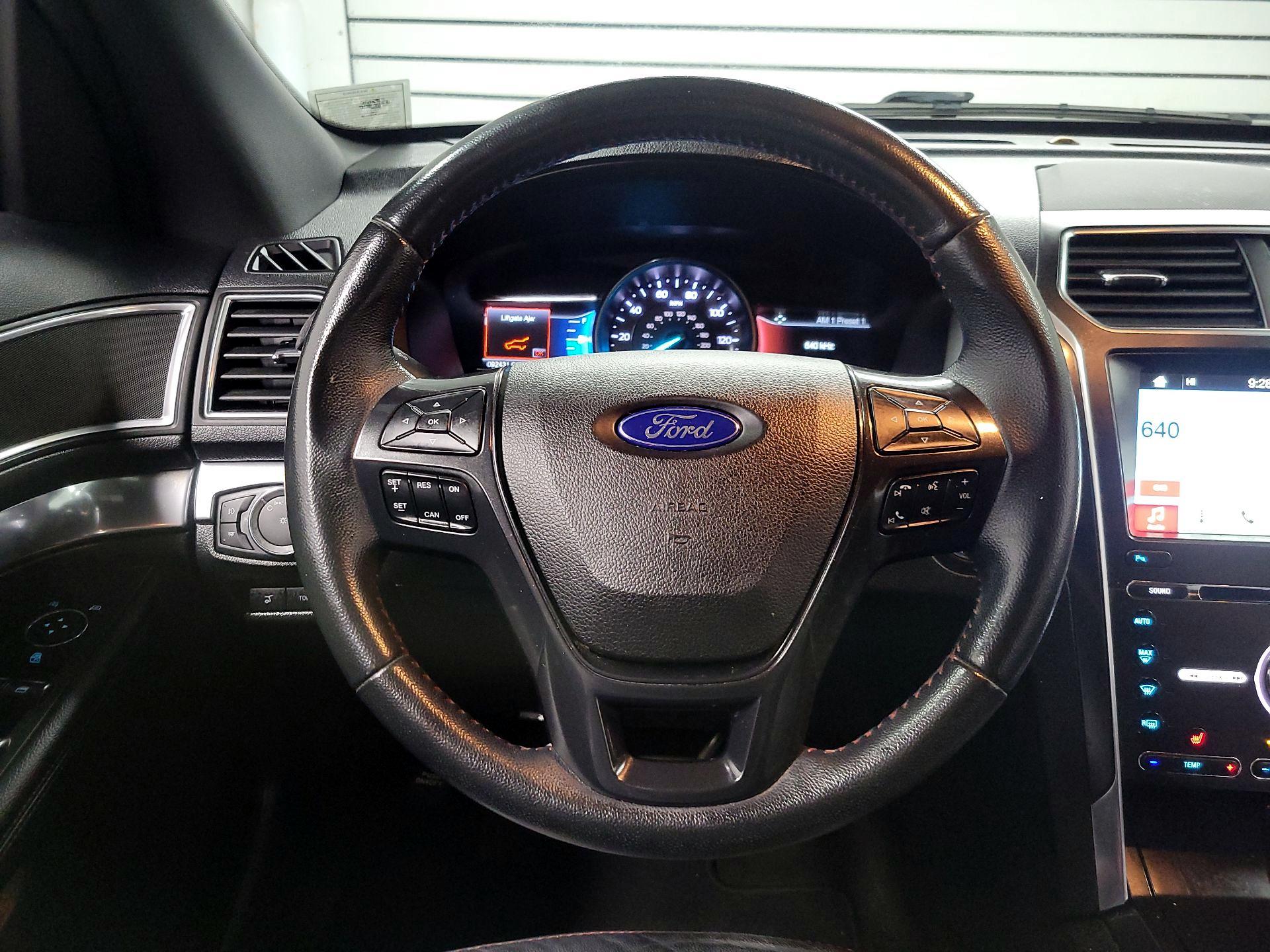 Thumbnail: 2017 Ford Explorer - 10