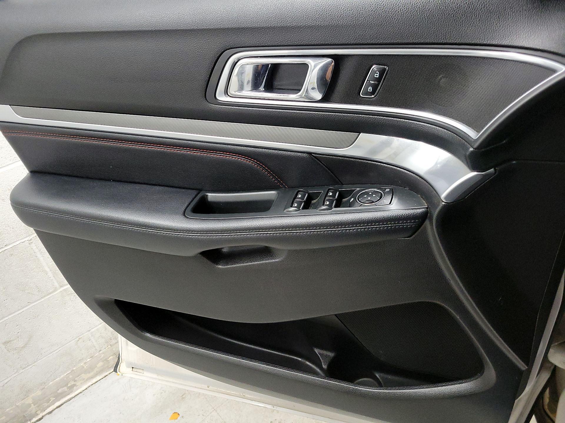 Thumbnail: 2017 Ford Explorer - 12