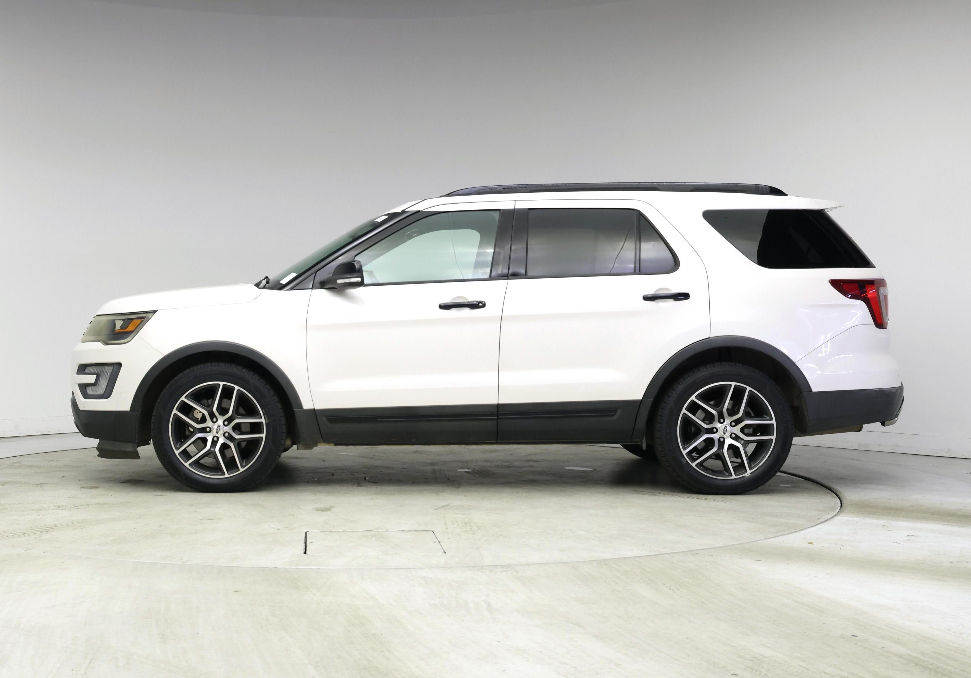 Thumbnail: 2017 Ford Explorer - 3