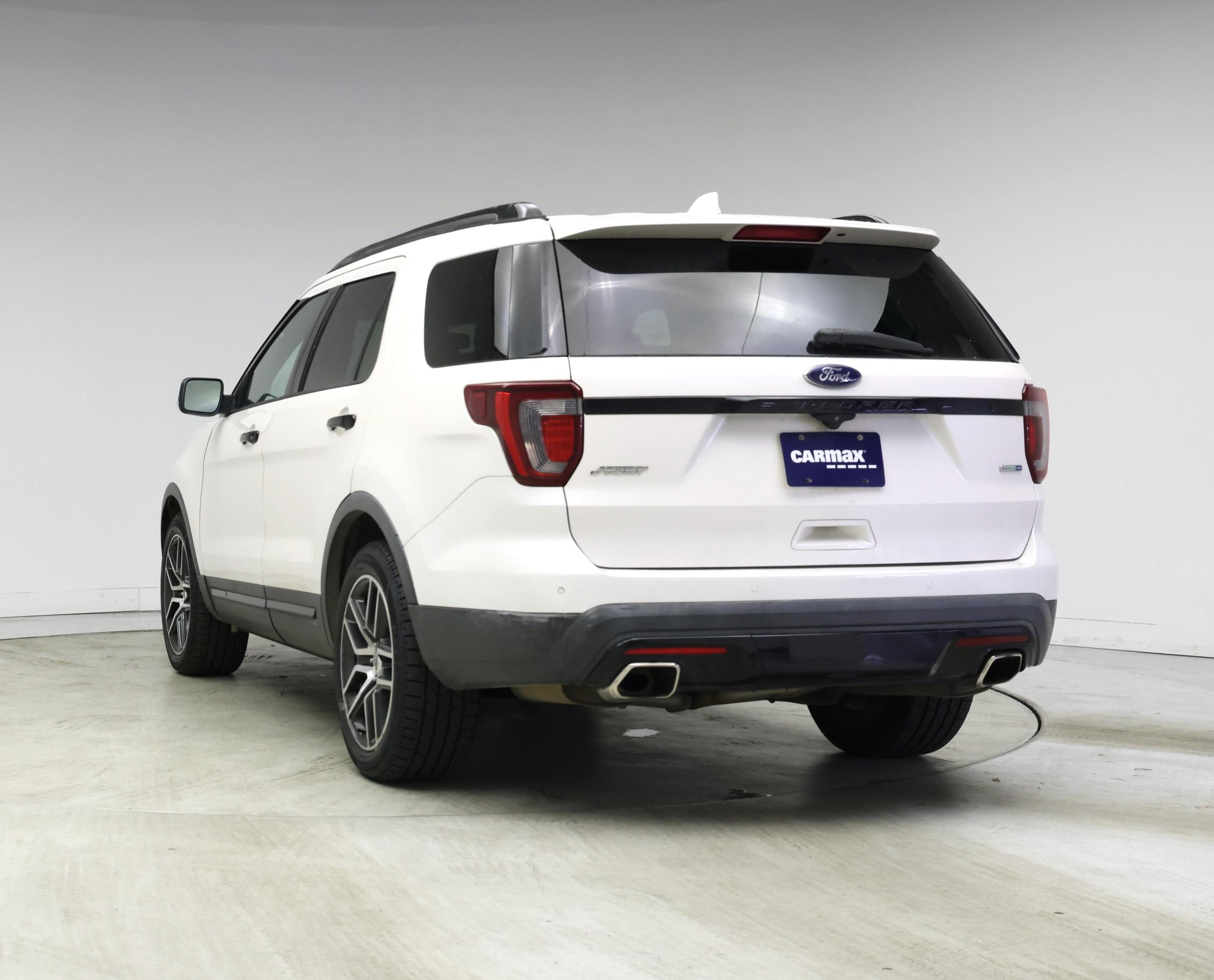 Thumbnail: 2017 Ford Explorer - 6