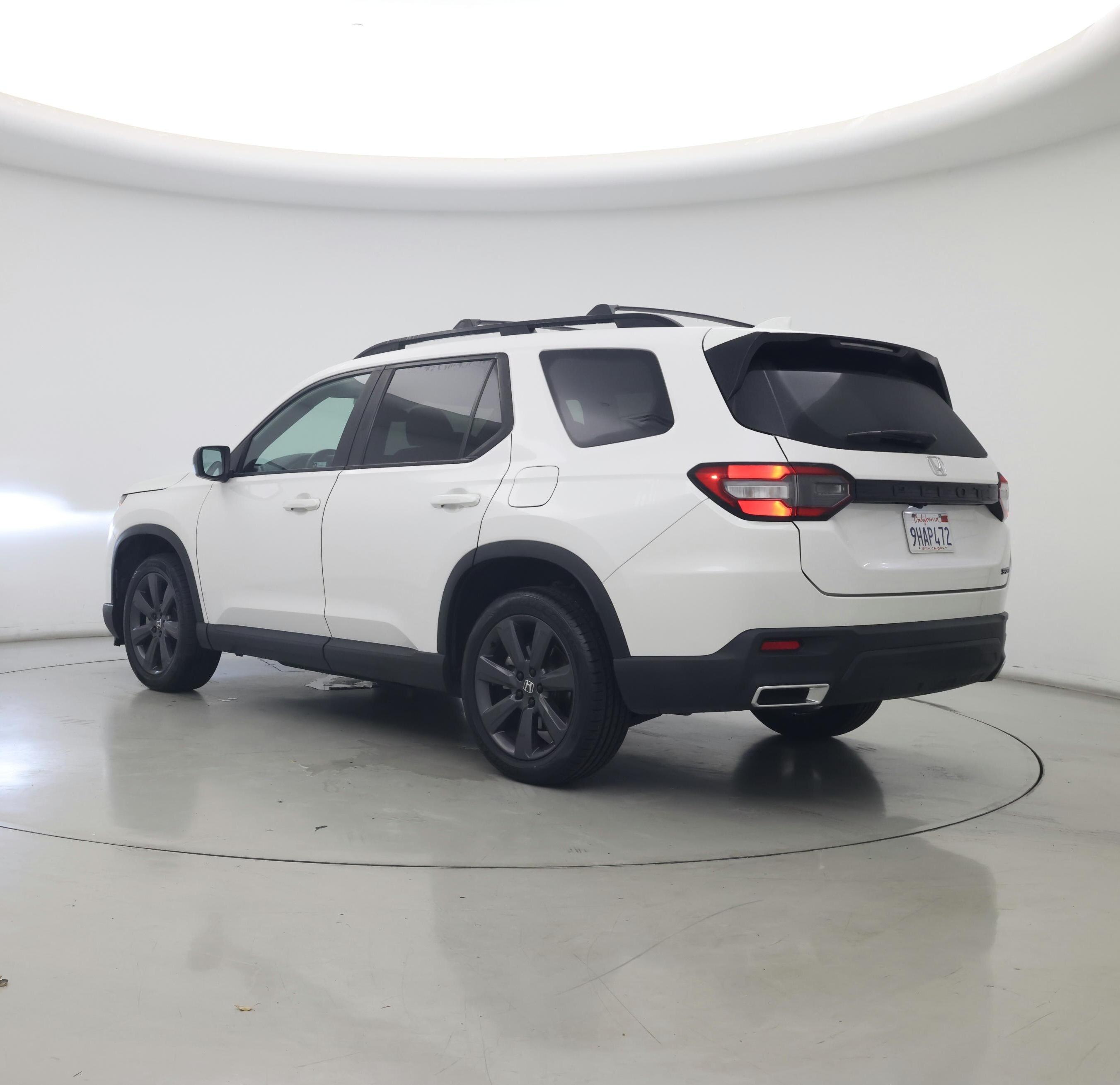 Thumbnail: 2023 Honda Pilot - 2