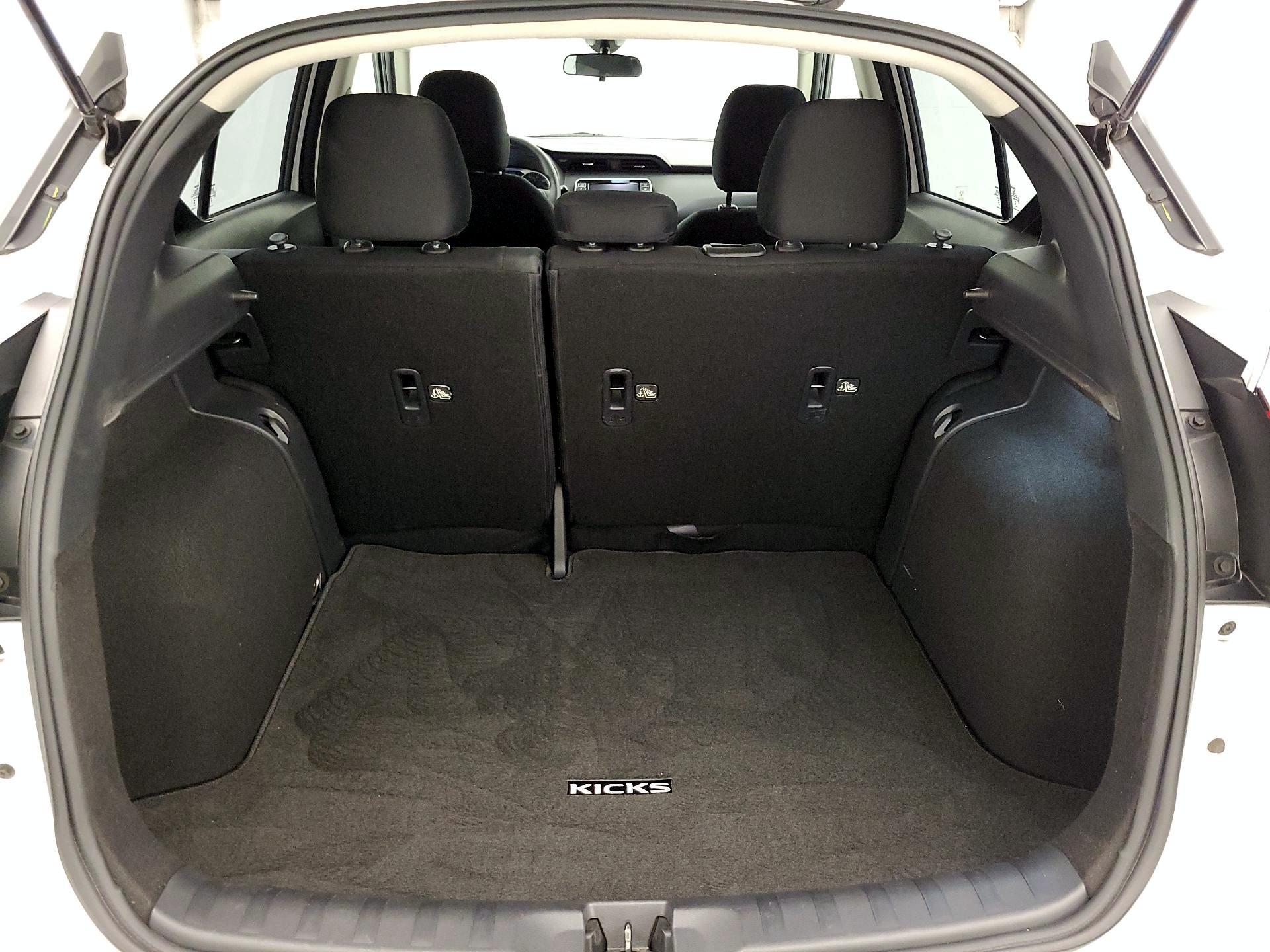 Thumbnail: 2023 Nissan Kicks - 19