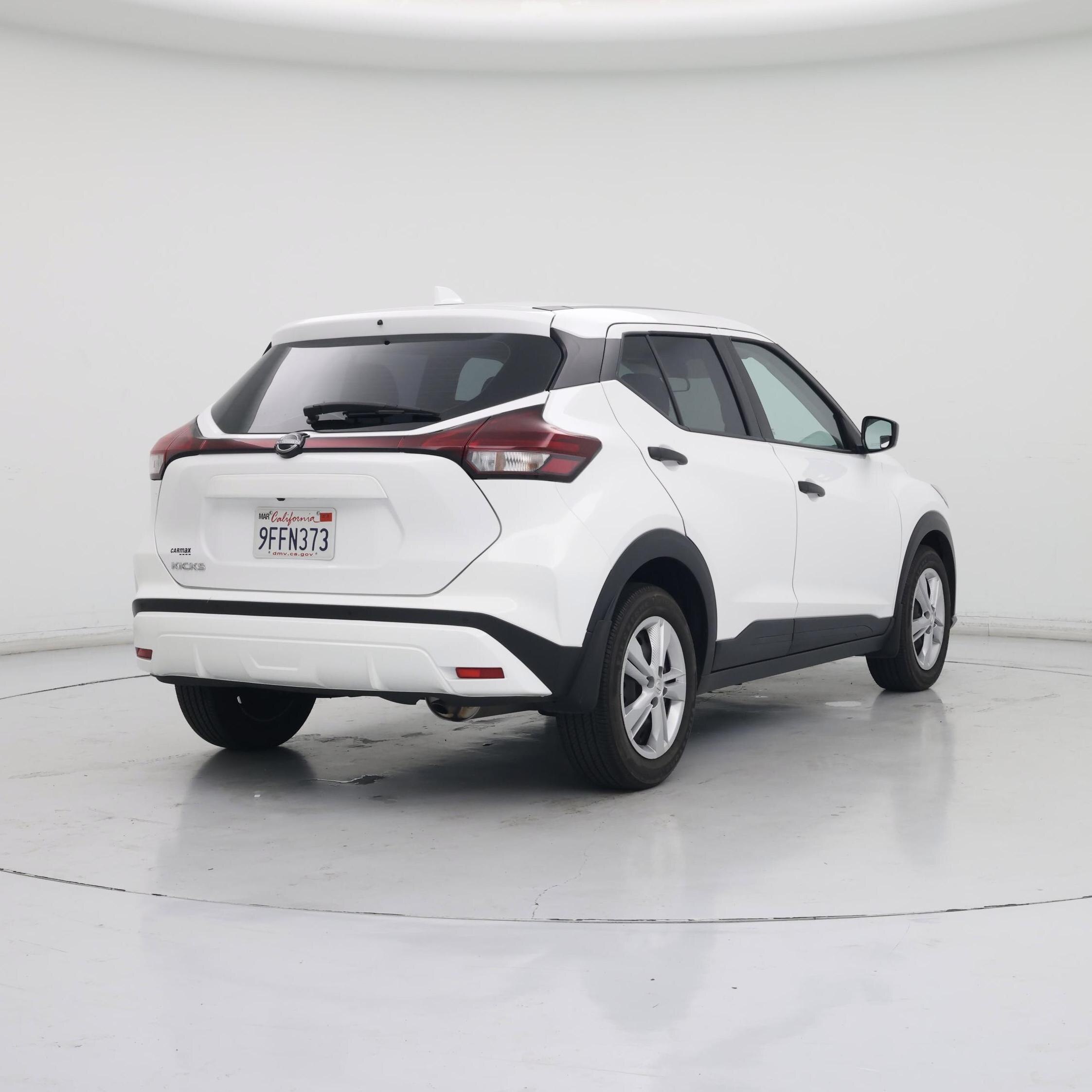 Thumbnail: 2023 Nissan Kicks - 8