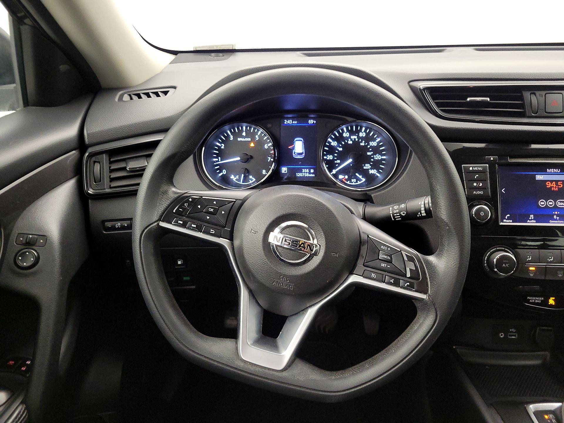 Thumbnail: 2019 Nissan Rogue - 10