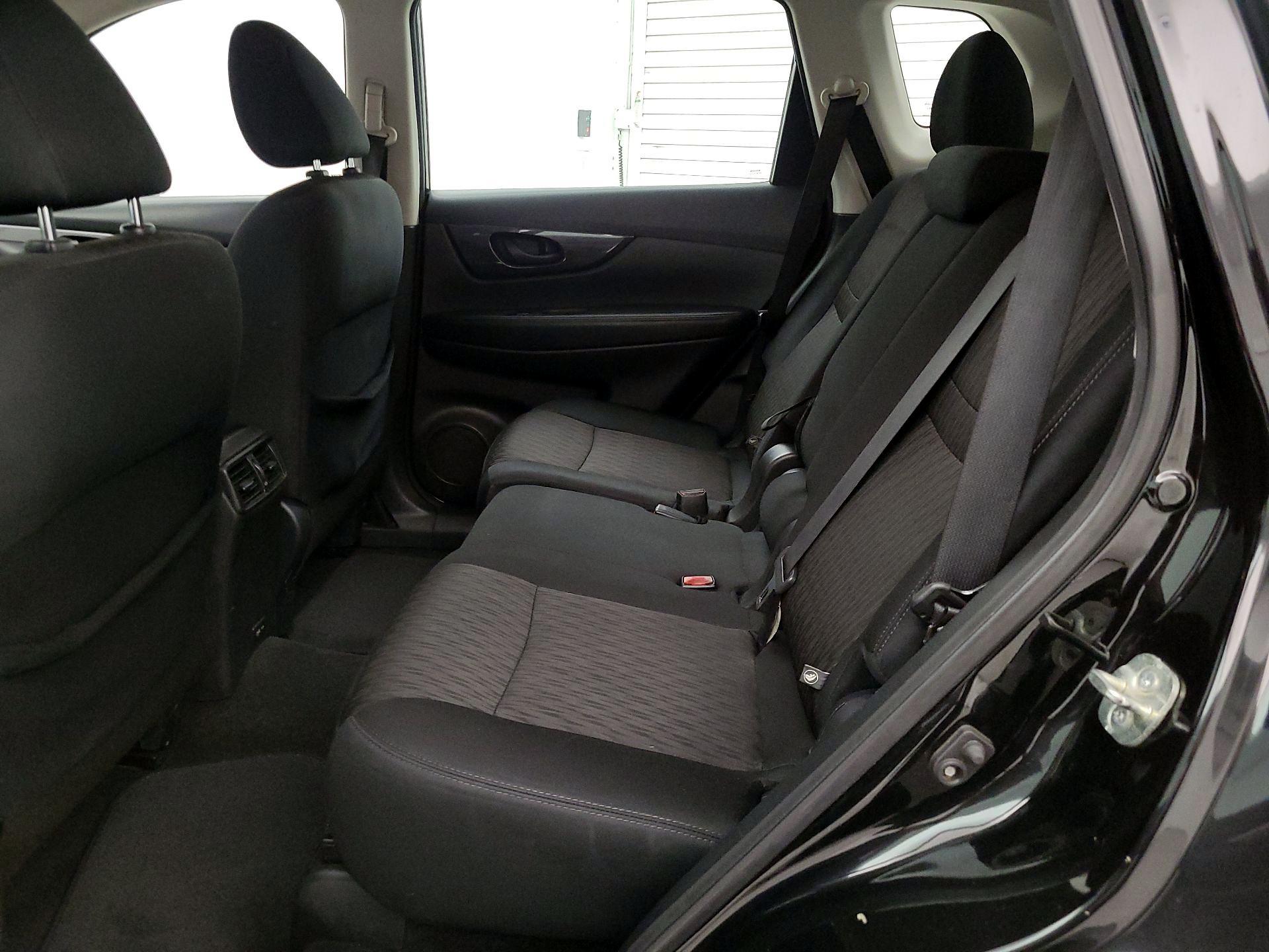 Thumbnail: 2019 Nissan Rogue - 19