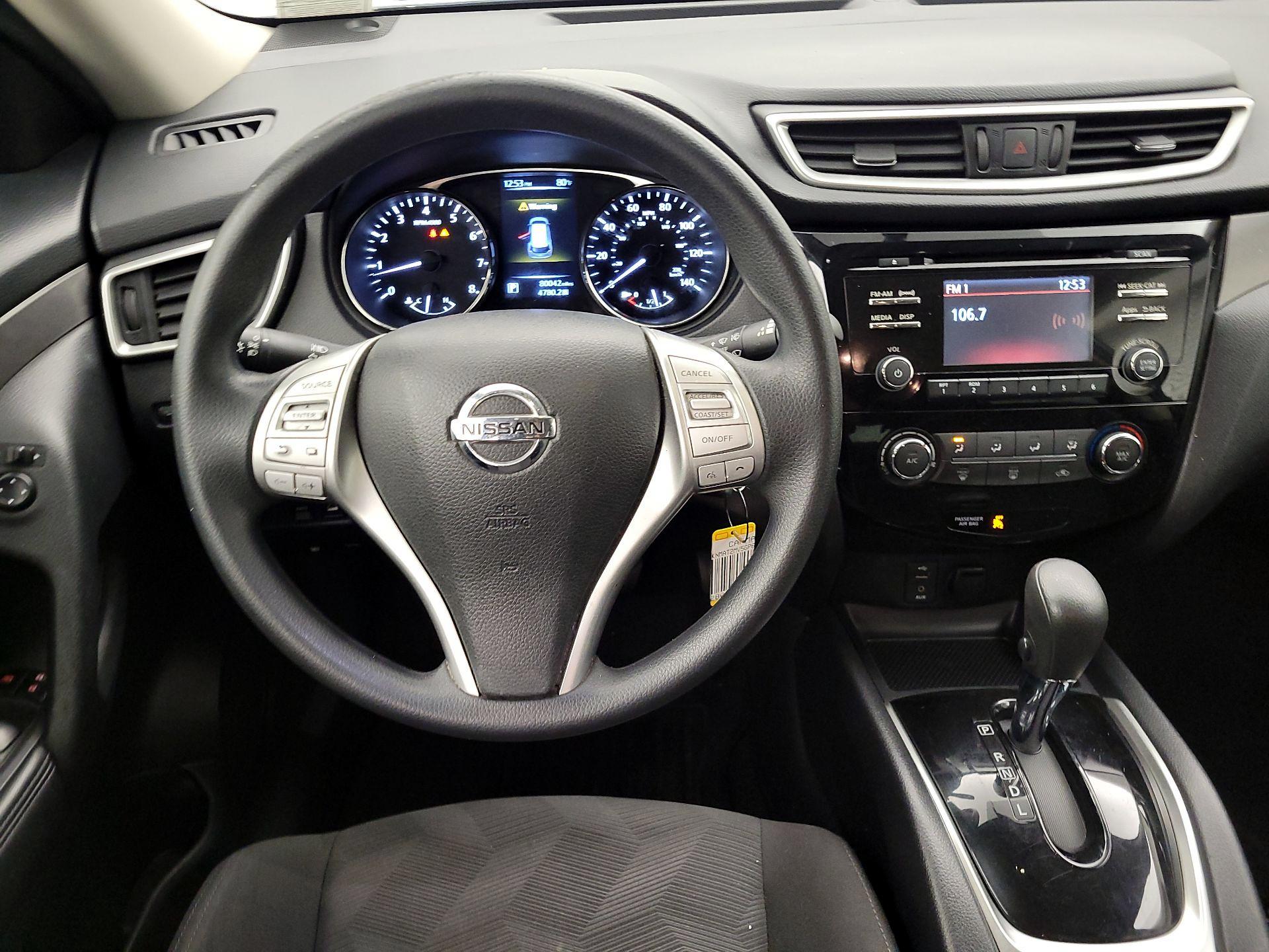 Thumbnail: 2016 Nissan Rogue - 10