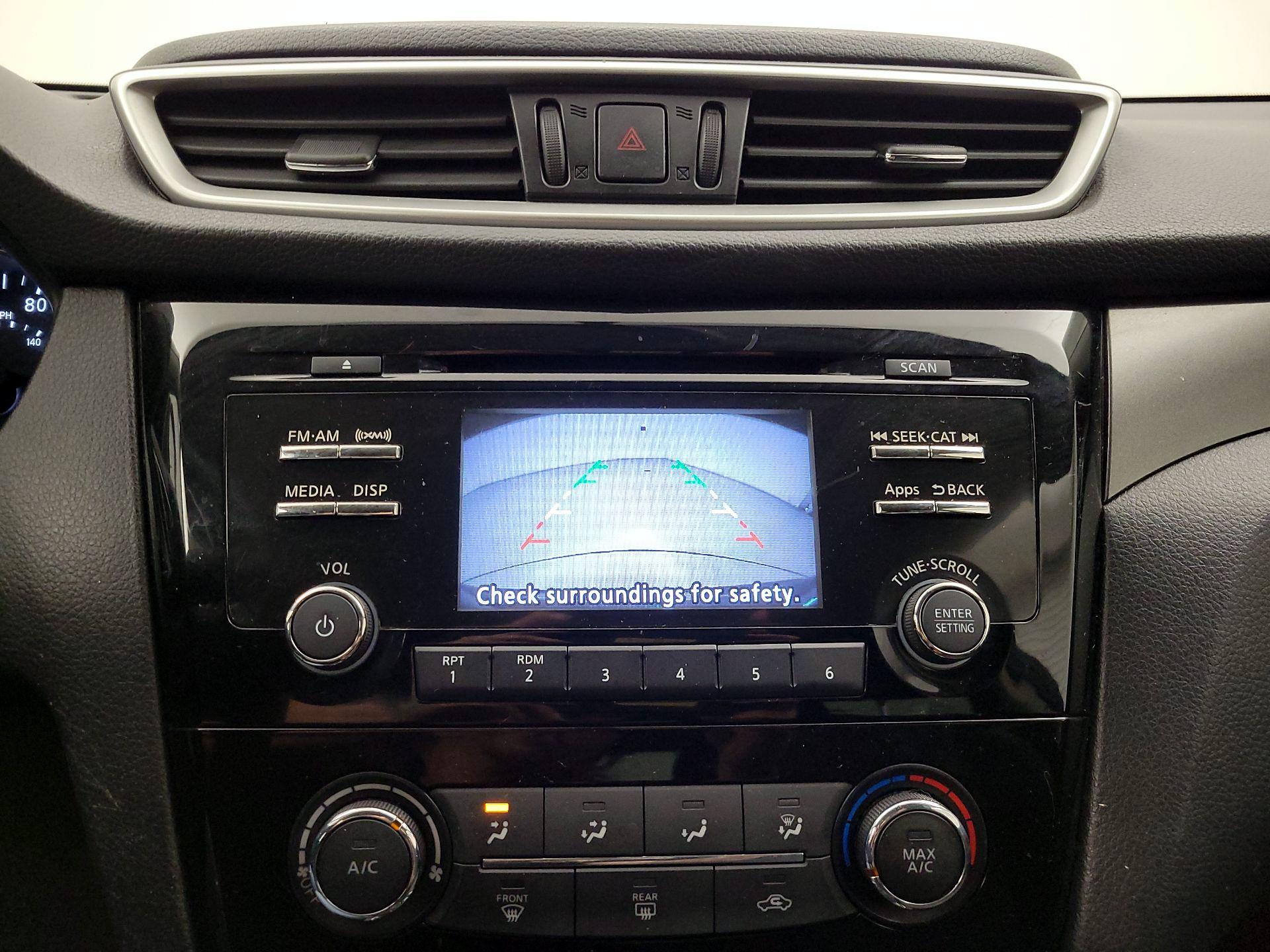 Thumbnail: 2016 Nissan Rogue - 14