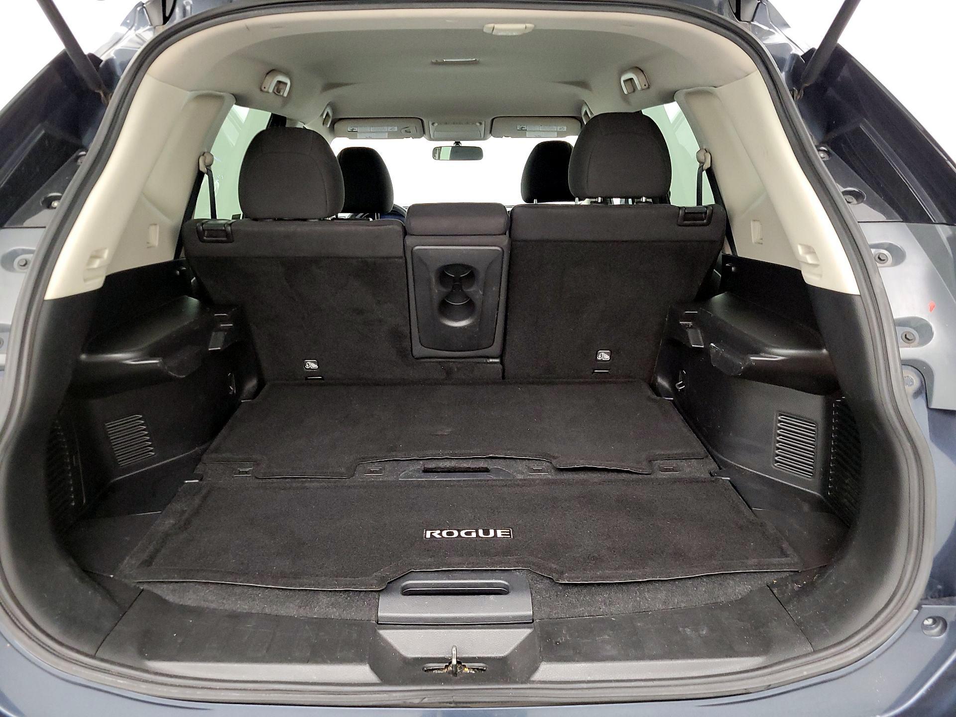 Thumbnail: 2016 Nissan Rogue - 20