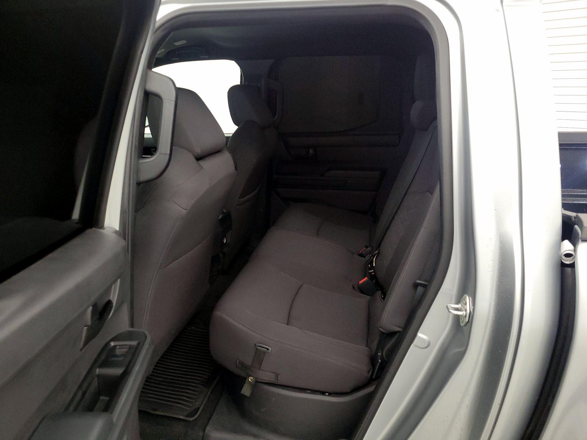 Thumbnail: 2024 Toyota Tacoma - 19