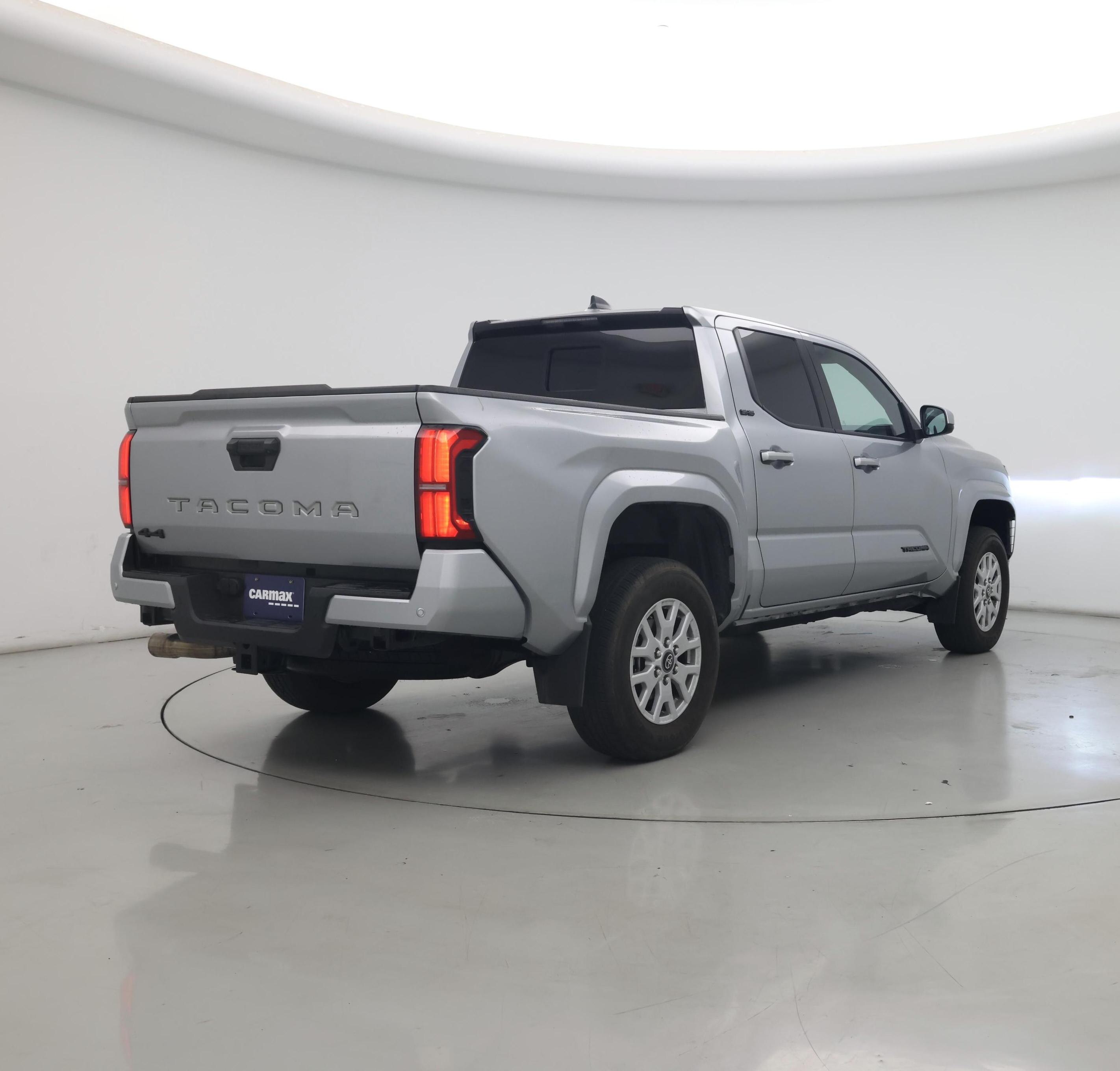 Thumbnail: 2024 Toyota Tacoma - 8